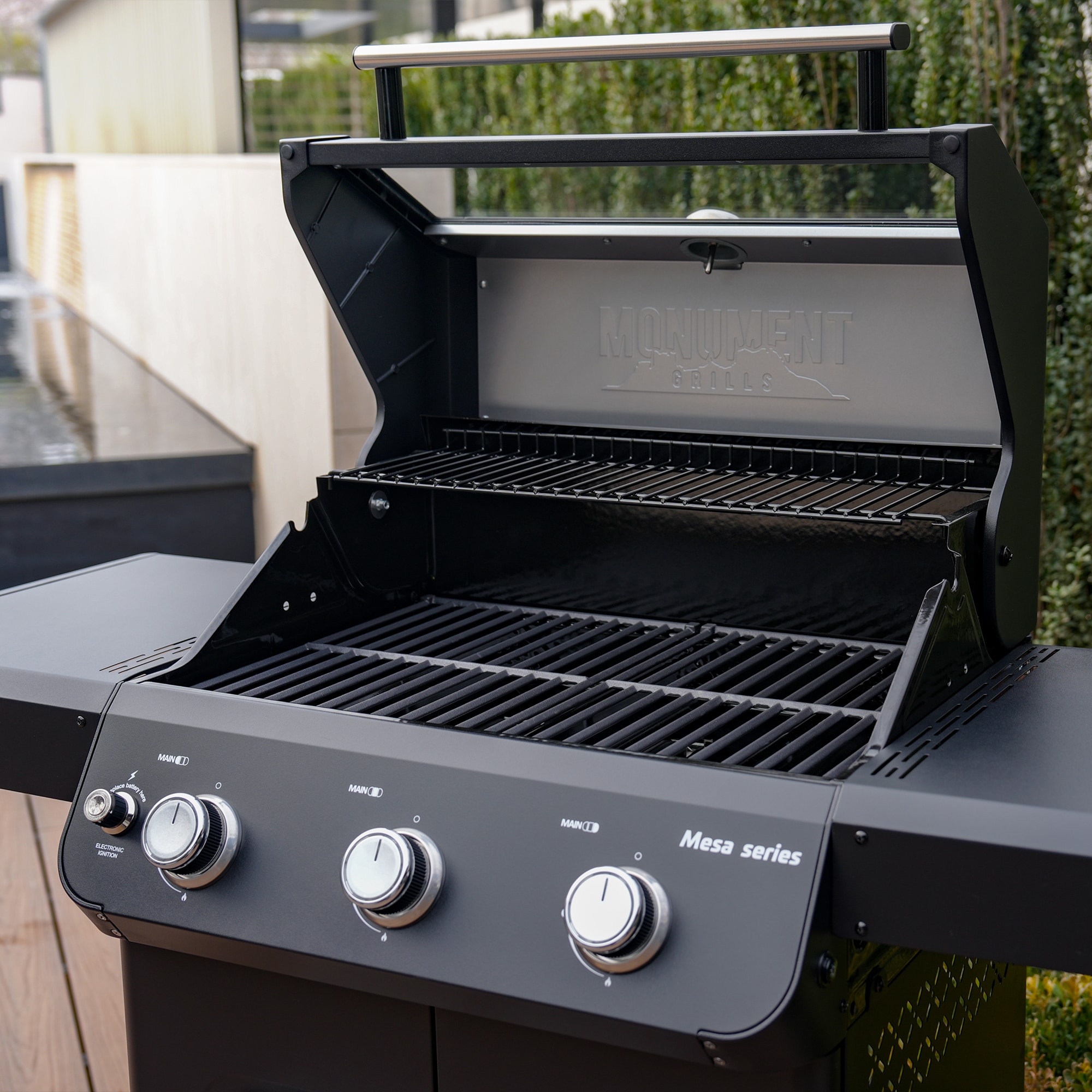 Monument M320 Gas-Grill - View #16
