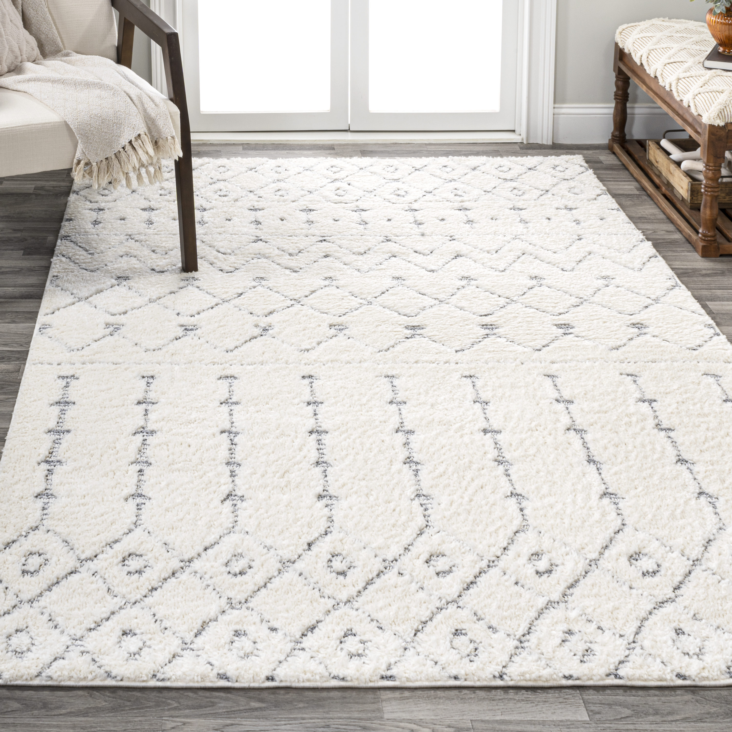 JONATHAN  Y SNT105B-4 Santa Theresa Pia Plush Carved 4 x 6 (ft) Loomed Polypropylene Cream/Gray Rectangular Indoor Trellis Bohemian/Eclectic Area rug