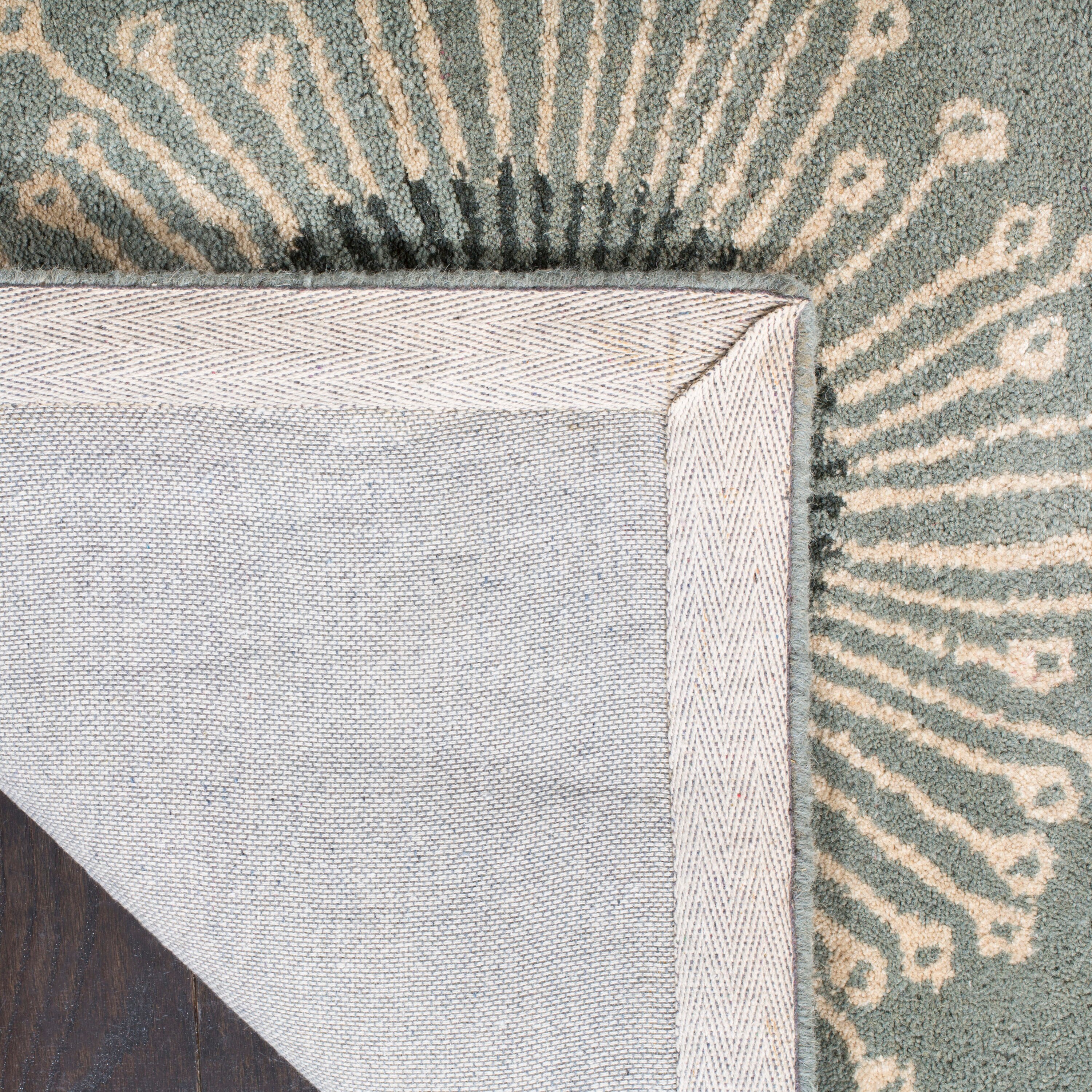 Safavieh SOH852B-5 rugs - View #5