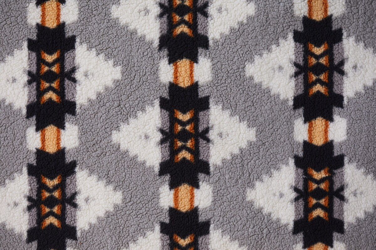 HomeRoots 4000483448 Blankets-And-Throws - View #2