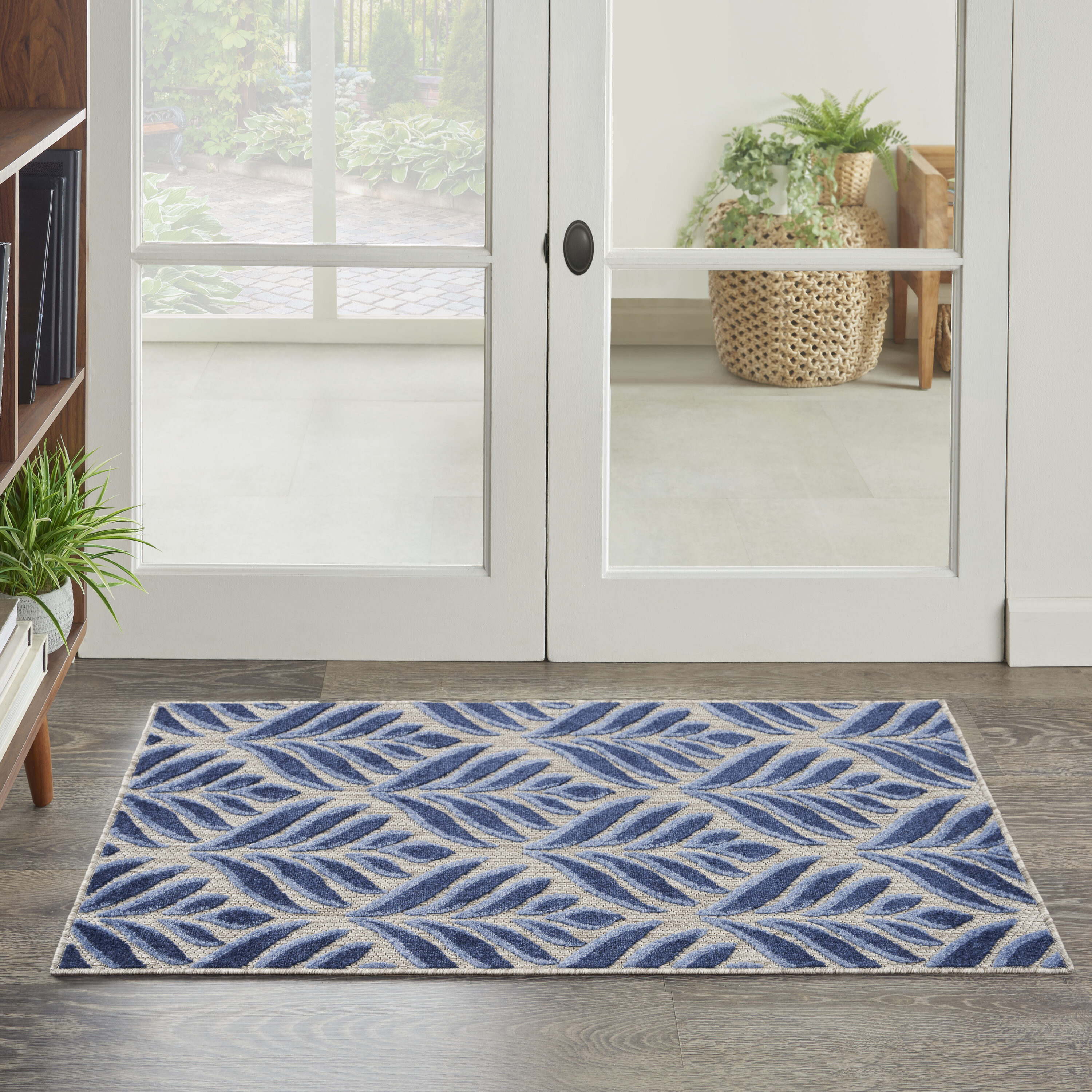 Nourison 099446174017 Aloha 3 x 4 (ft) Loomed Polypropylene Blue Rectangular Indoor/Outdoor Floral/Botanical Tropical Area rug