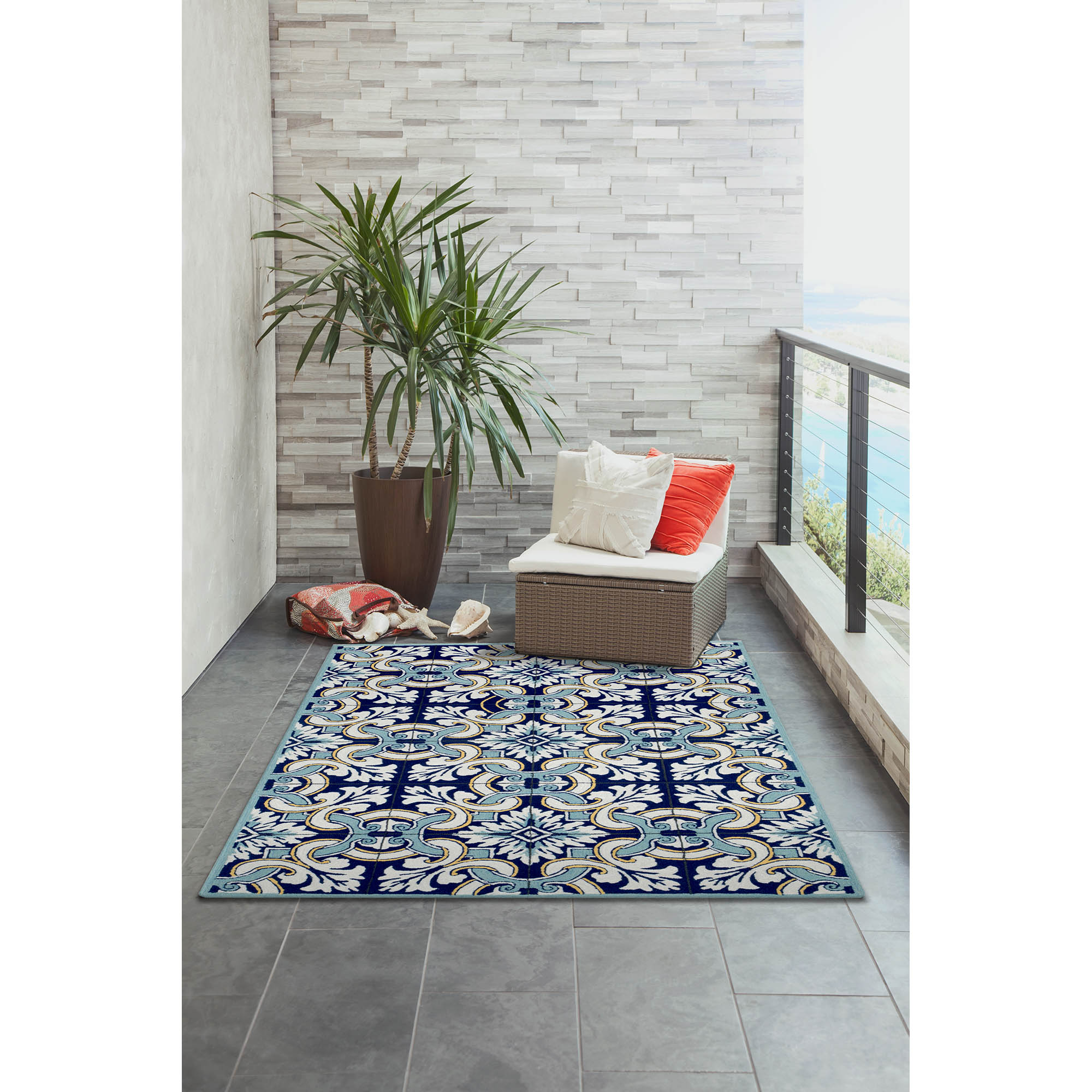 Blue Floral Tufted Rectangular Indoor/Outdoor Rug