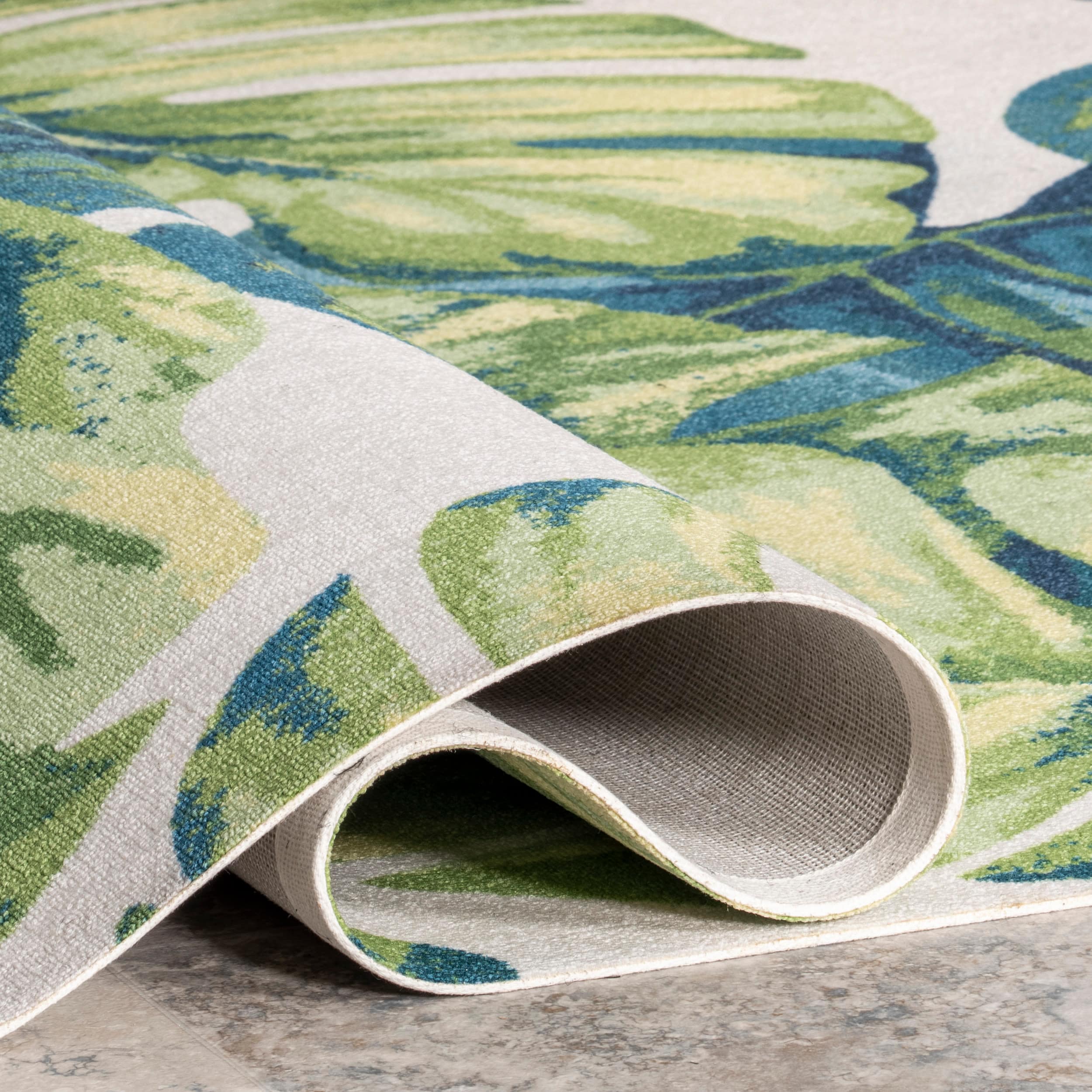 Lisa Green and Blue Floral 5' x 8' Indoor/Outdoor Area Rug