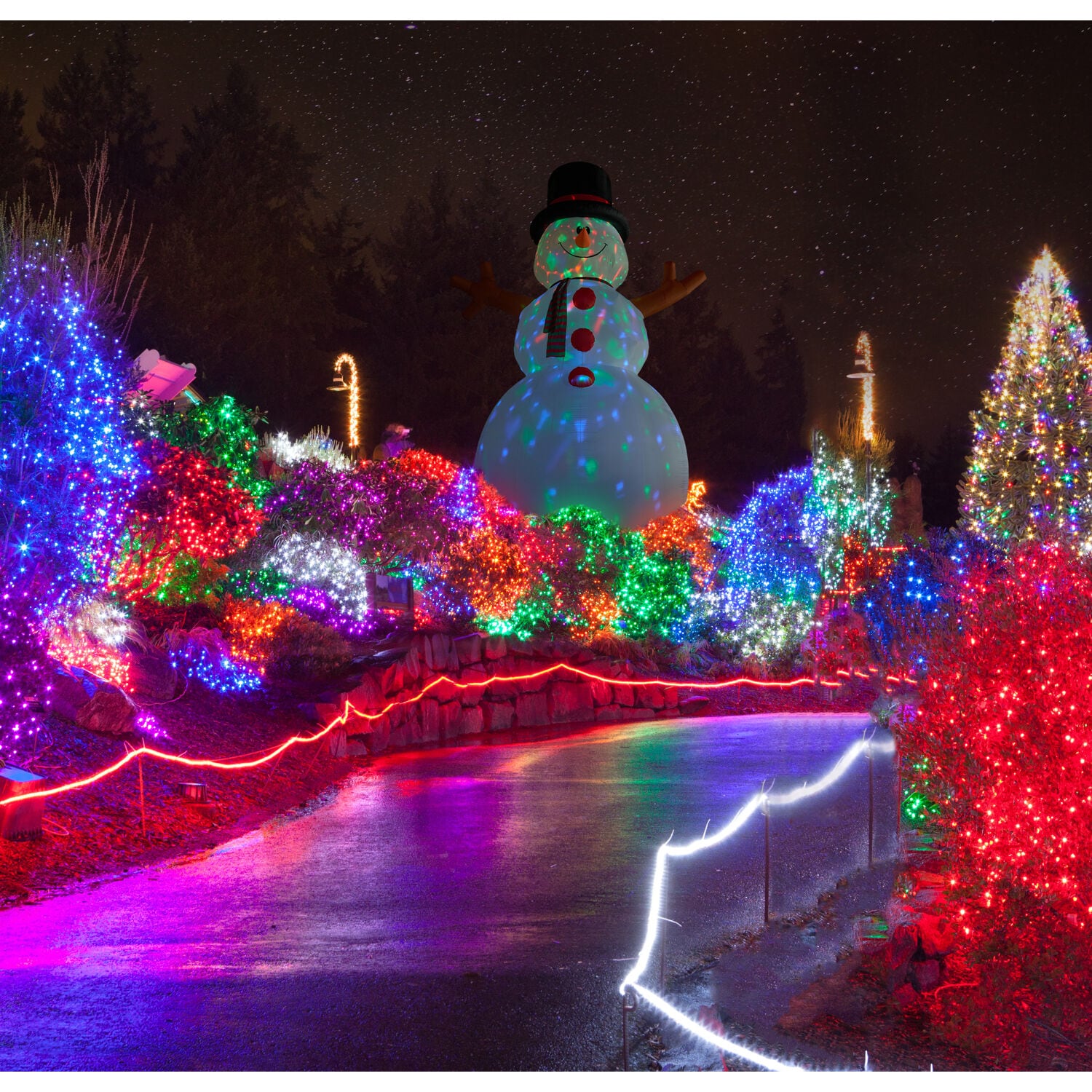 Fraser Hill Farm FHFSNWM201-L Christmas-Inflatables - View #13