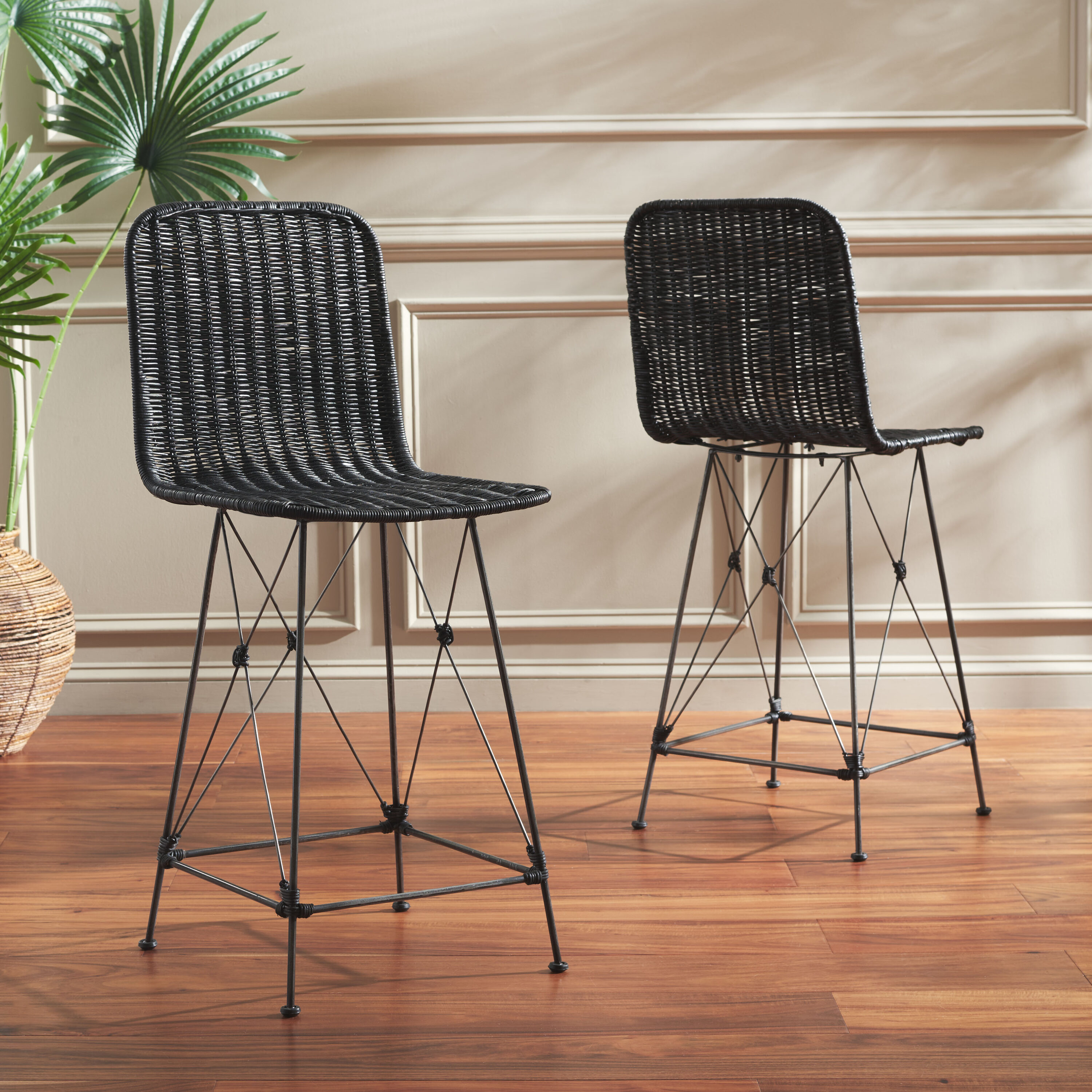 Safavieh BST6505C-SET2 Black 24.01-in H Tall Wood Bar Stool