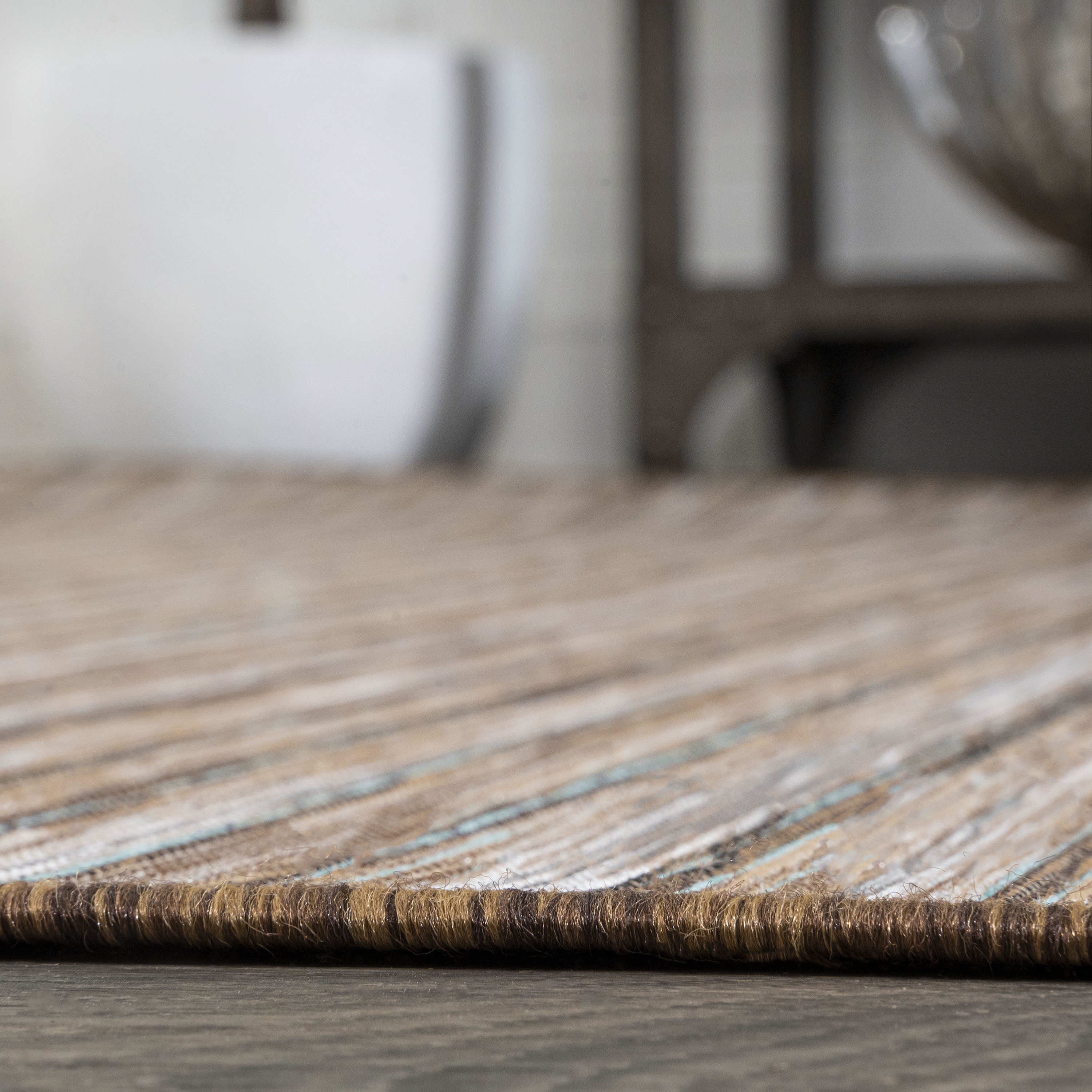 Heathered Natural Brown Stripe 6' Round Synthetic Area Rug