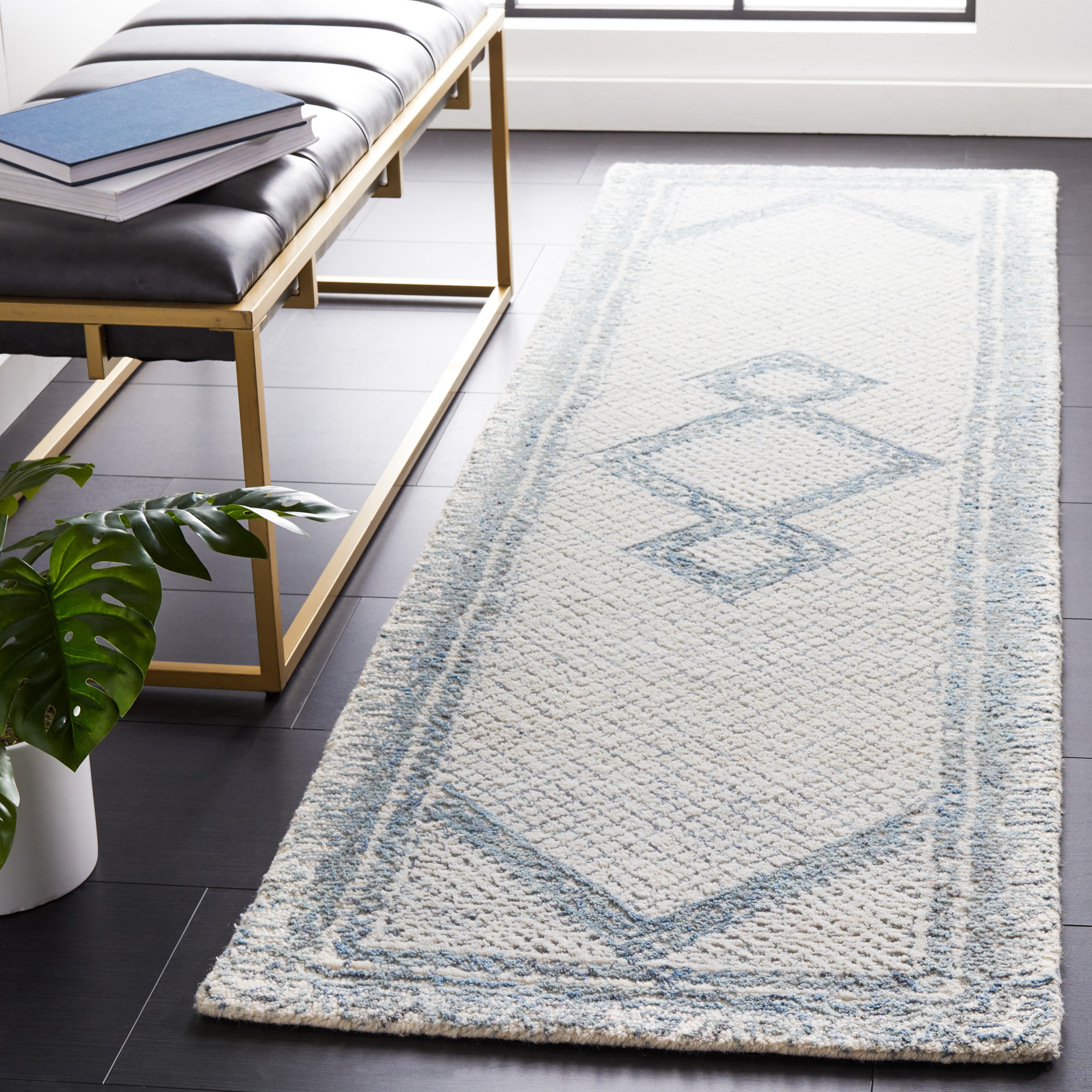 Safavieh ABT345M-26 Abstract Laurina 2 x 6 (ft) Tufted Wool Ivory/Blue Rectangular Indoor Distressed/Overdyed Farmhouse/Cottage Runner rug
