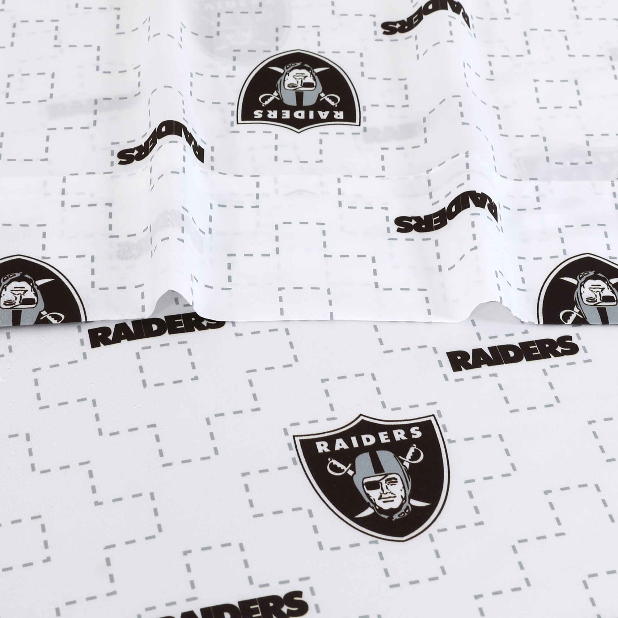 Cathay Sports Las Vegas Raiders 4-Piece Silver/Black Twin/Twin Xl Bundle Set  in the Bedding Sets department at