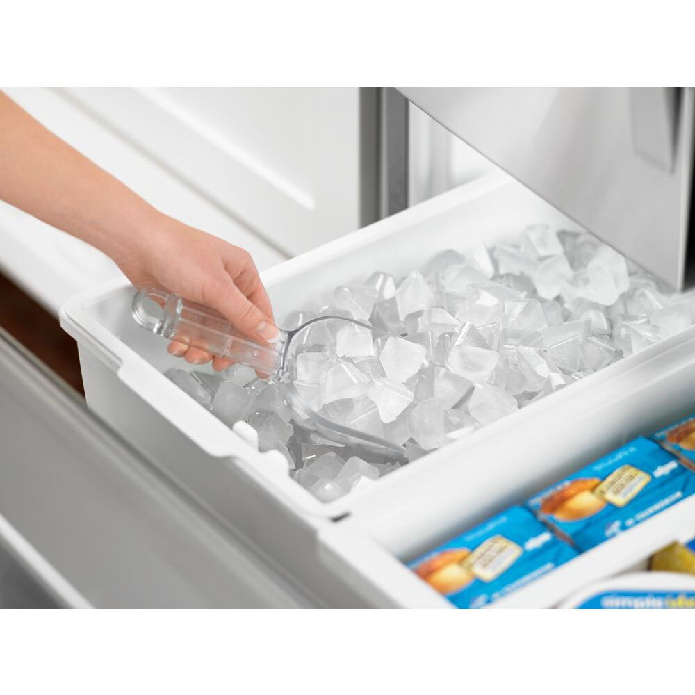 Whirlpool WRF767SDEM French-Door-Refrigerators - View #7