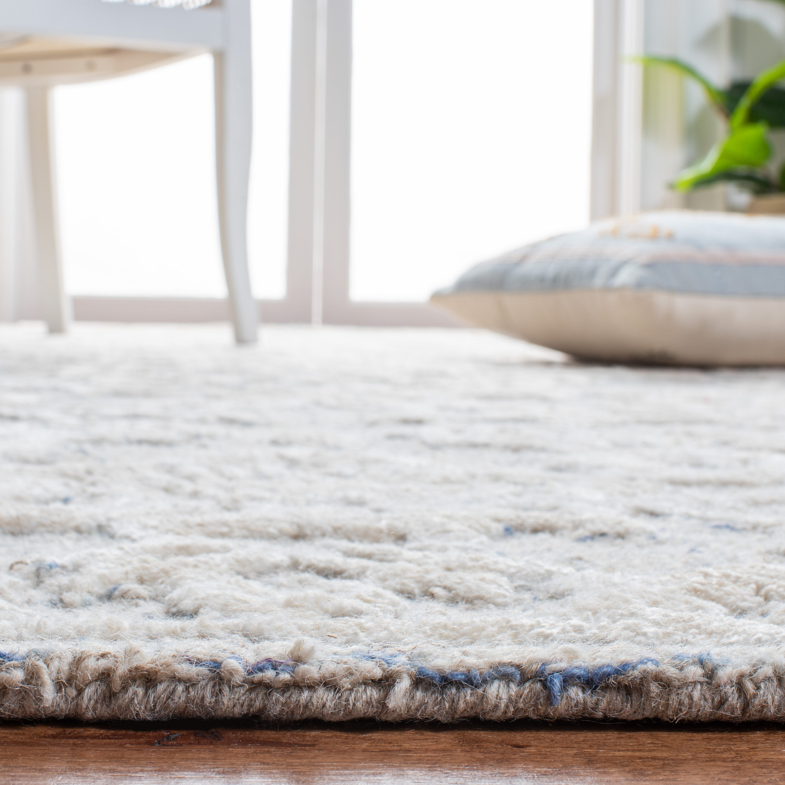 Safavieh GLM551M-5 rugs - View #4