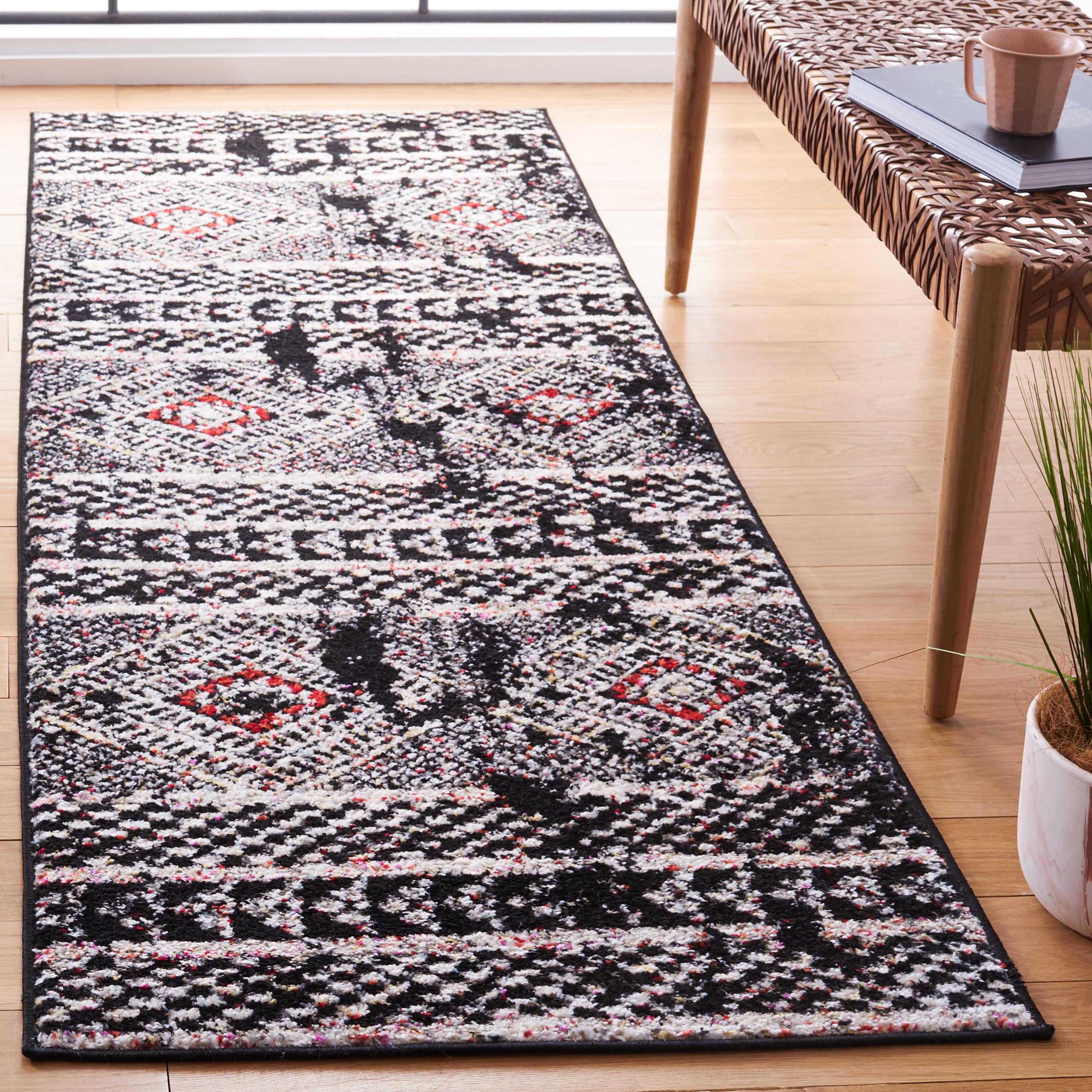 Safavieh ADR202Z-28 Adirondack Zabi 3 x 8 (ft) Loomed Polypropylene Black/Light Gray Rectangular Indoor Abstract Bohemian/Eclectic Runner rug