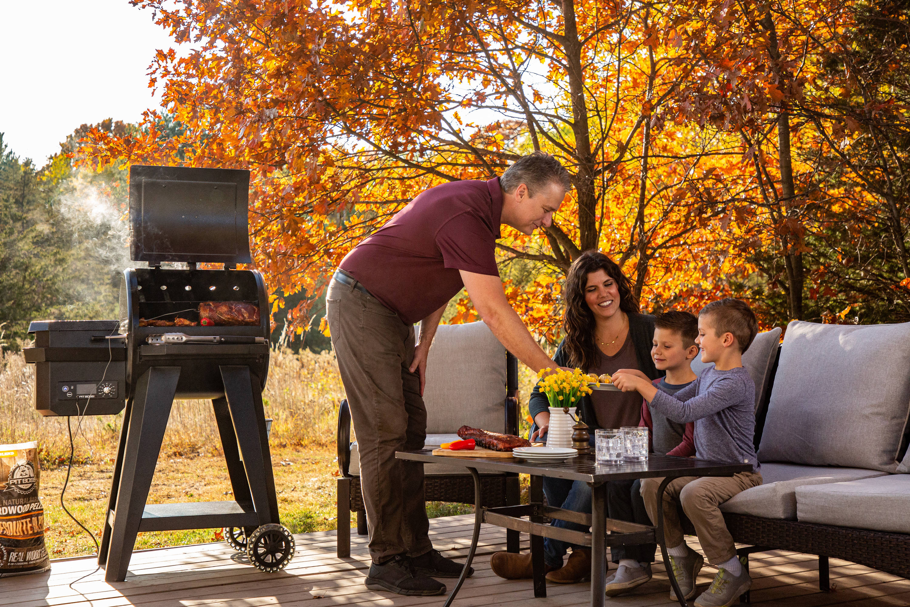 Pit Boss Wood Pellet Pro 600-Sq in Black Pellet Grill 10740 at Lowes.com