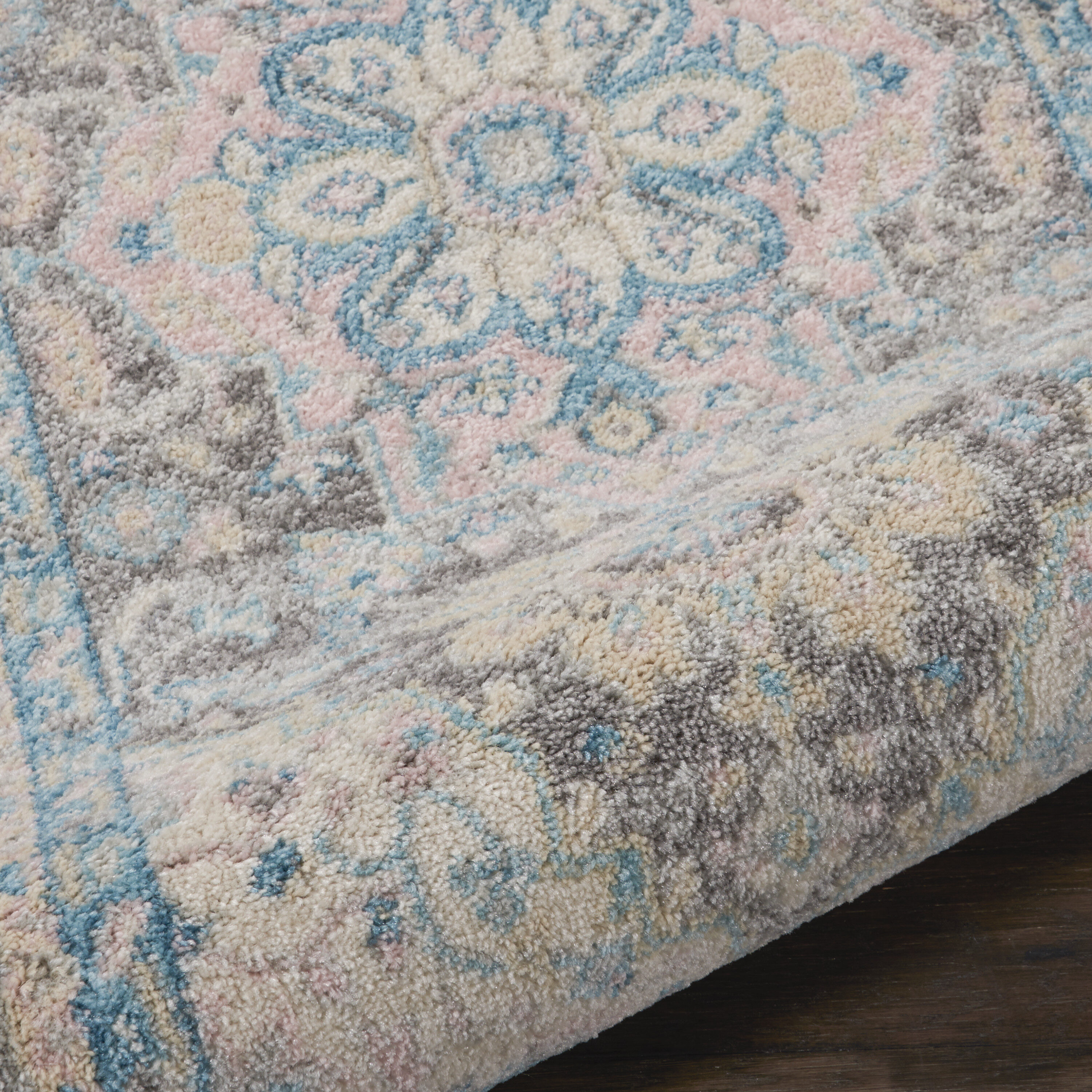 Elegant Light Grey and Pink Medallion Synthetic Rug 4' x 6'