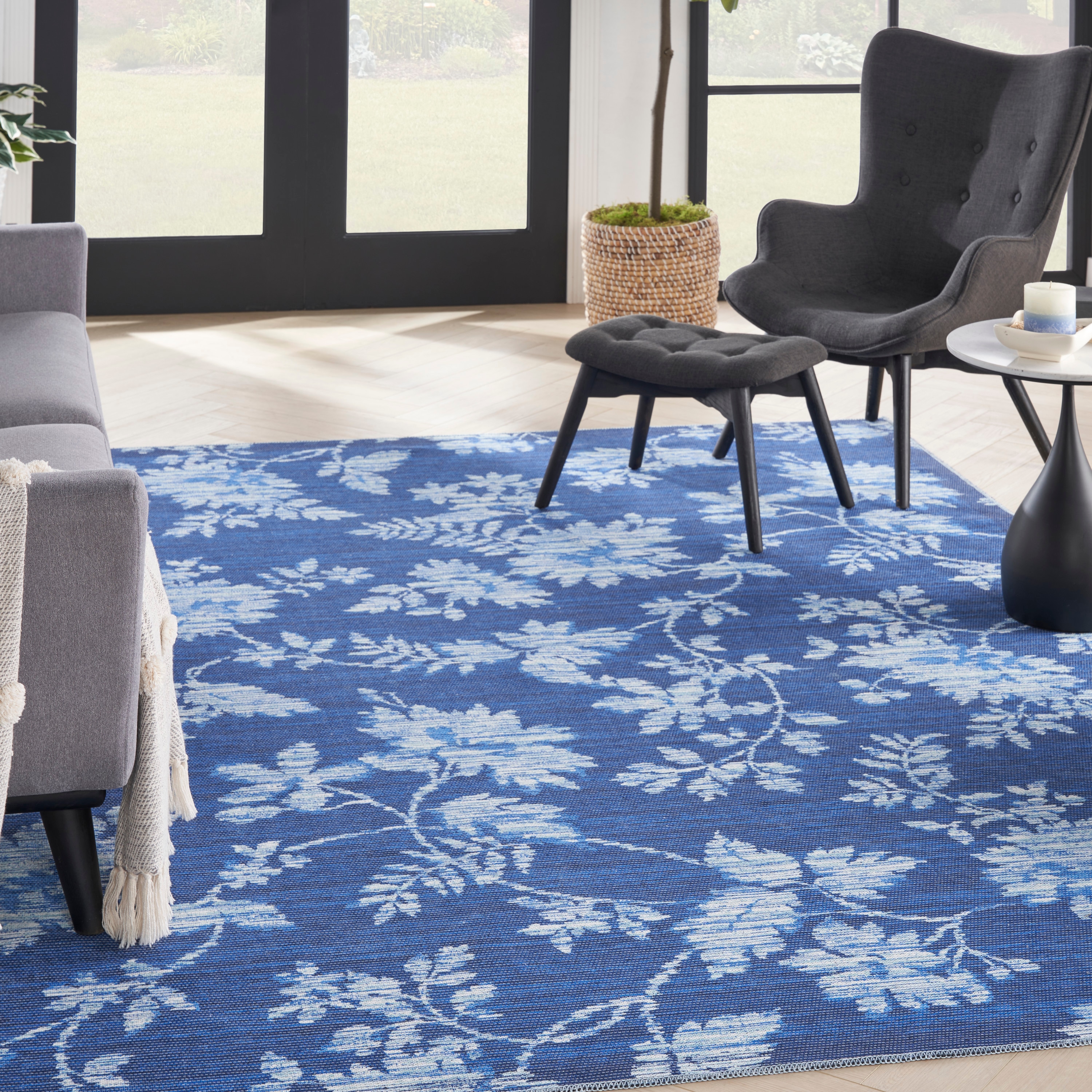 Waverly 099446892362 Washables 8 x 10 (ft) Loomed Polyester Blue Rectangular Indoor Floral/Botanical Machine washable Area rug