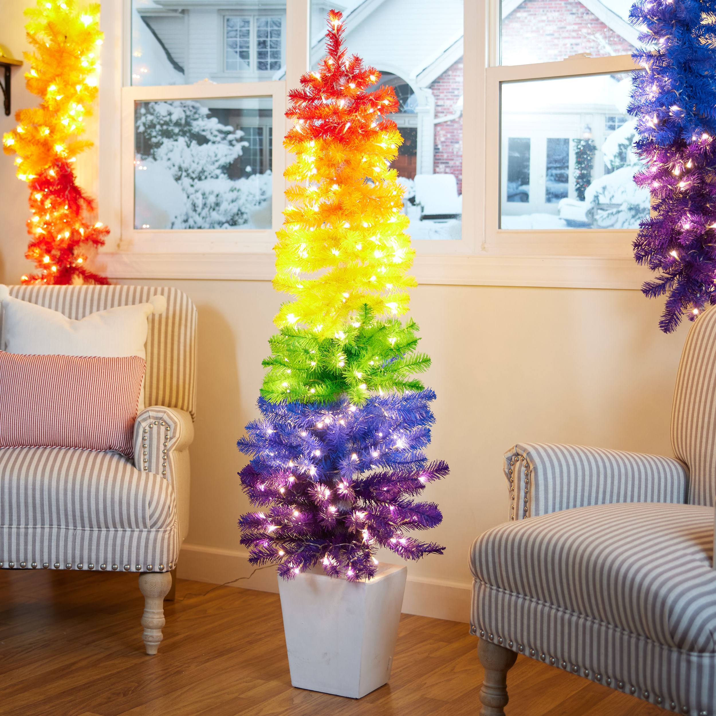 Decorated Rainbow Christmas Tree: A Festive Delight That Will Leave You ...