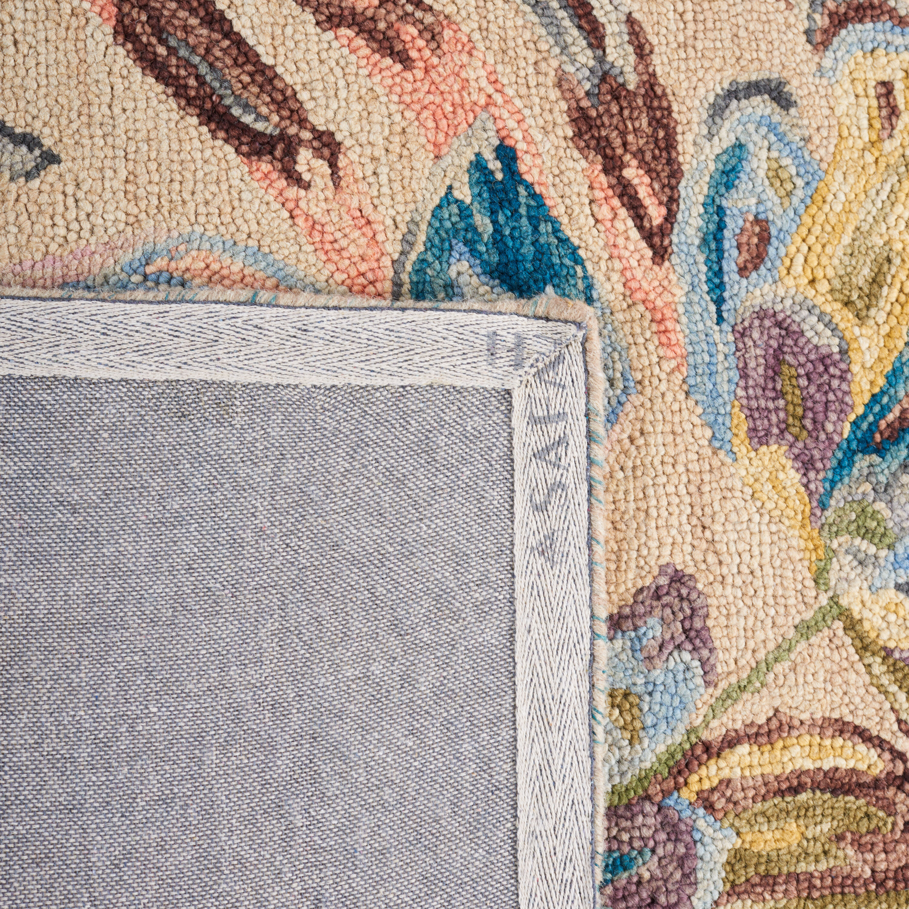 Safavieh BLM462B-5 rugs - View #3
