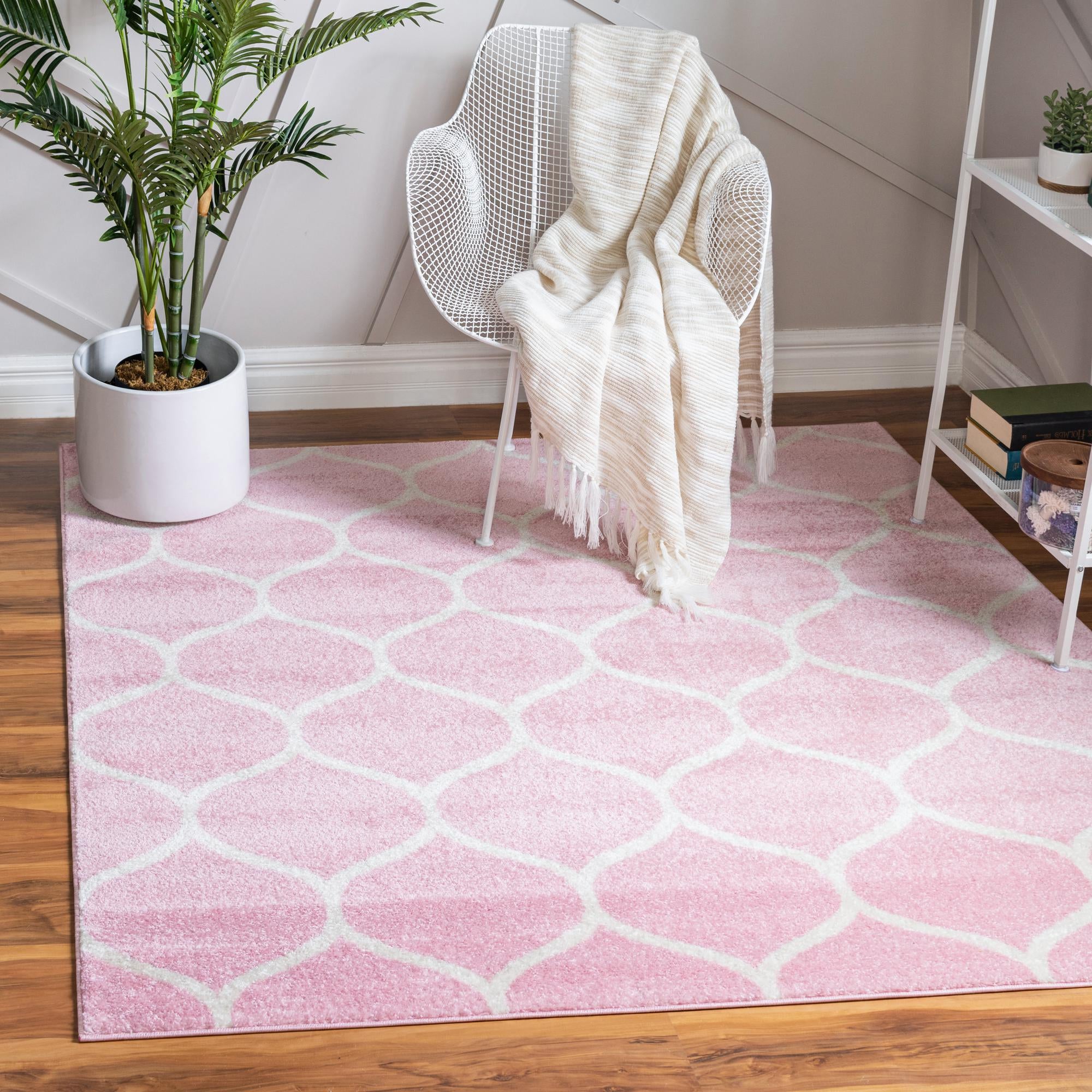 Unique Loom 3151545 Trellis Frieze 6 x 6 (ft) Loomed Polypropylene Light Pink Square Indoor Trellis Area rug