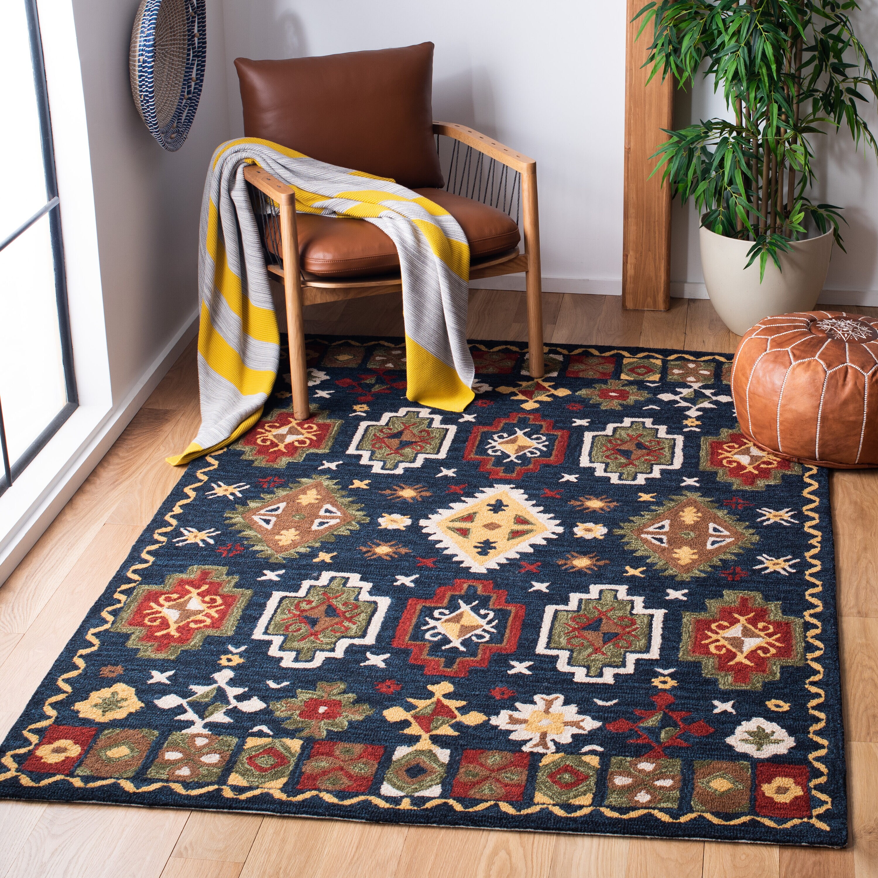  Heritage 353 Navy/Red Traditional 5ft x 8ft Medium Rectangle Rug