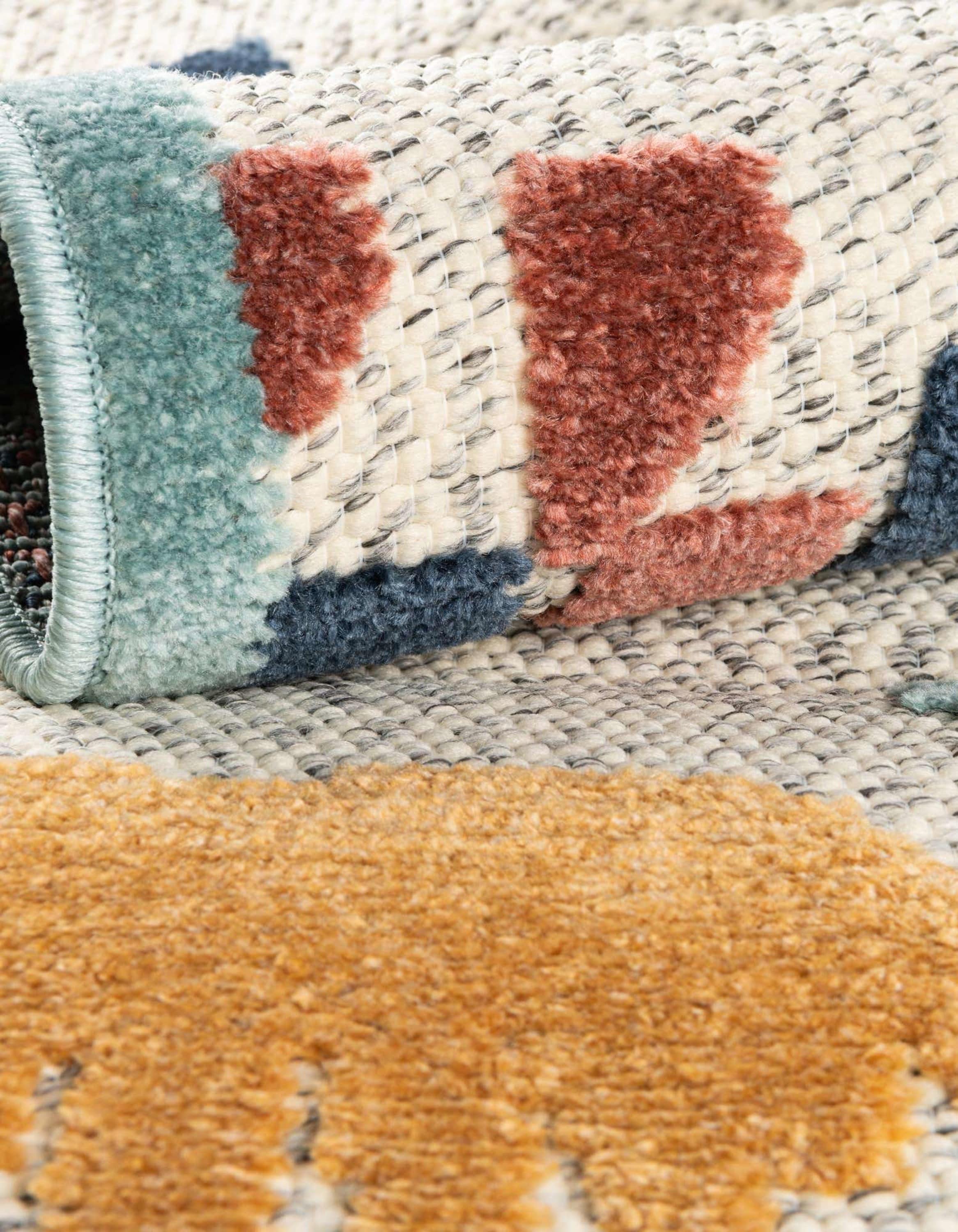 Belize Bliss White Floral 7'x10' Synthetic Outdoor Rug