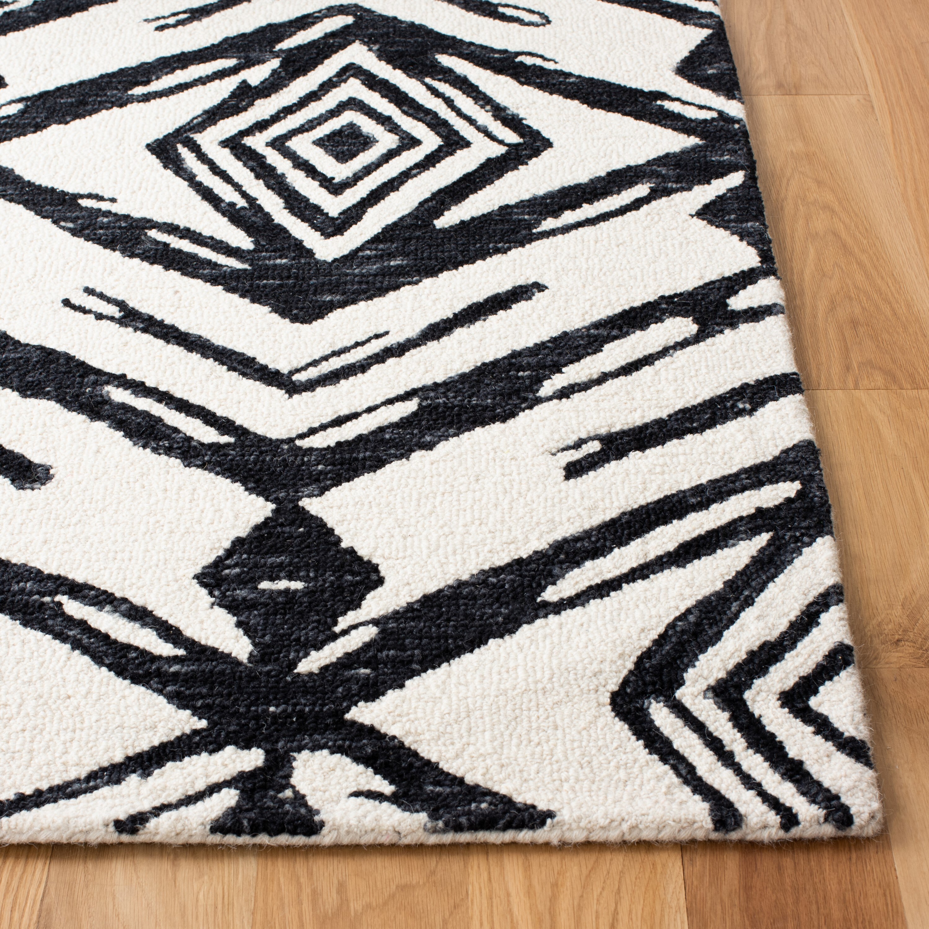 Safavieh Metro Bhavani 8 X 10 Wool Black/Ivory Indoor Abstract Bohemian ...