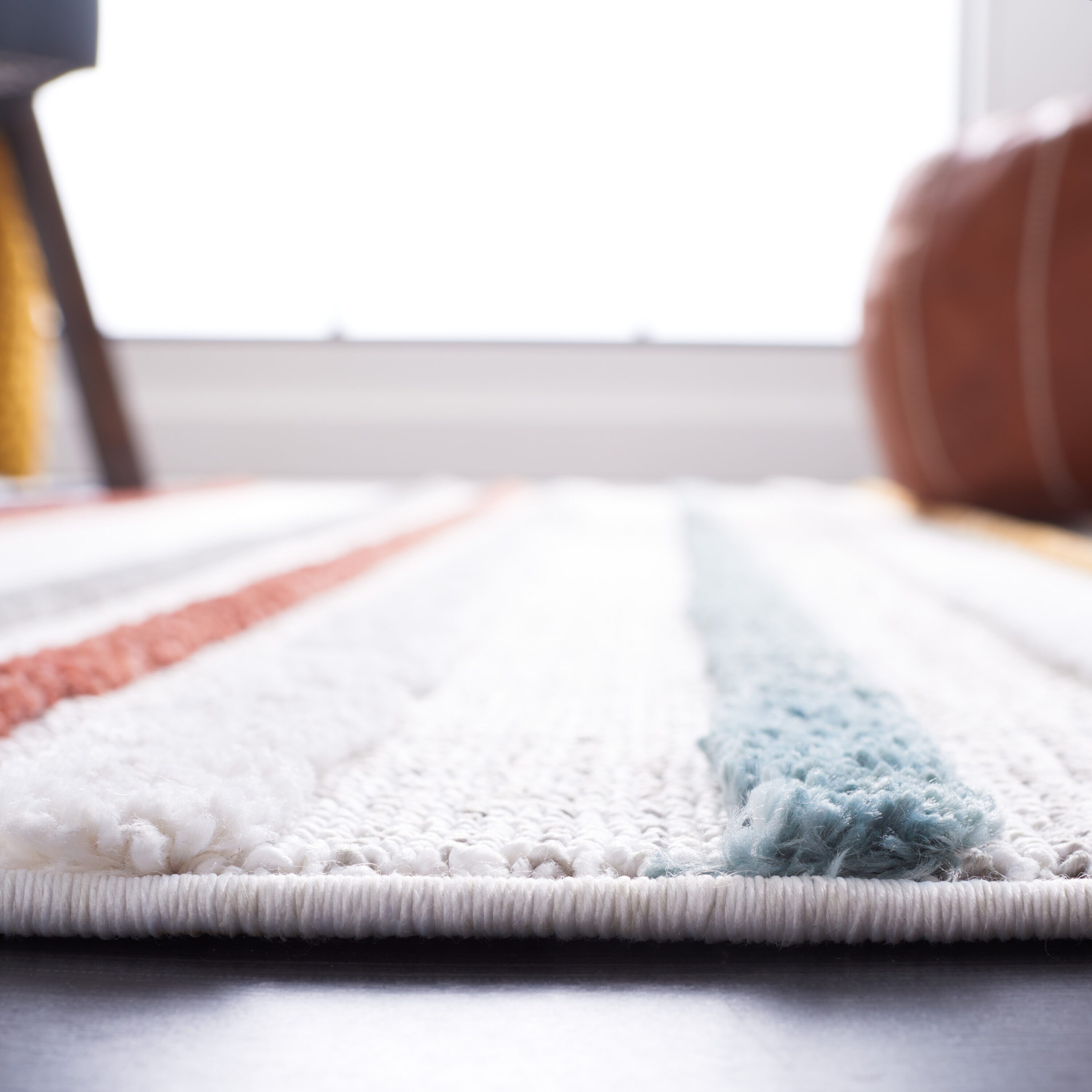 Safavieh MRK550A-5 rugs - View #5