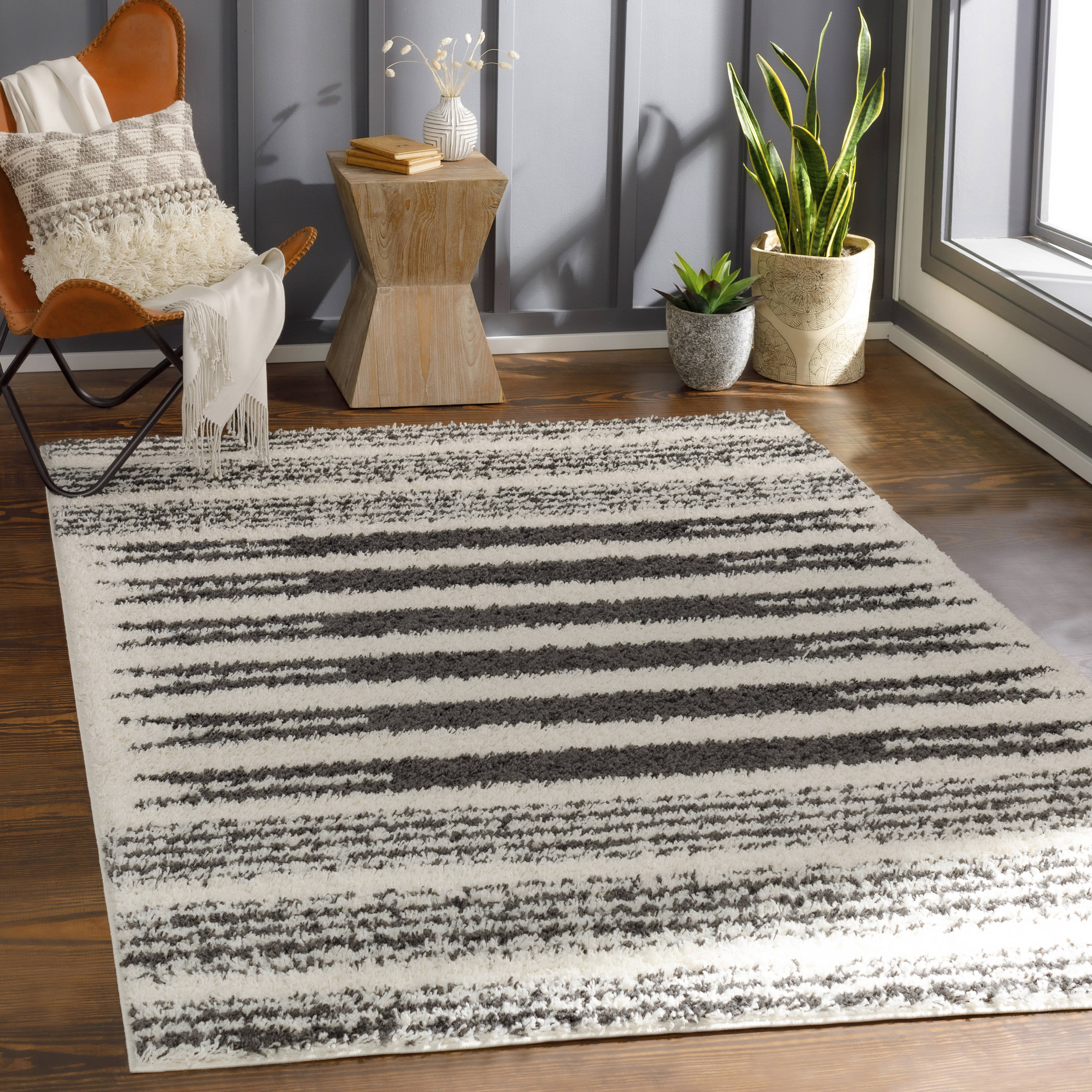 Surya BSH2322-2773 Beni shag 3 x 8 (ft) Polypropylene Charcoal Rectangular Indoor Geometric Oriental Runner rug