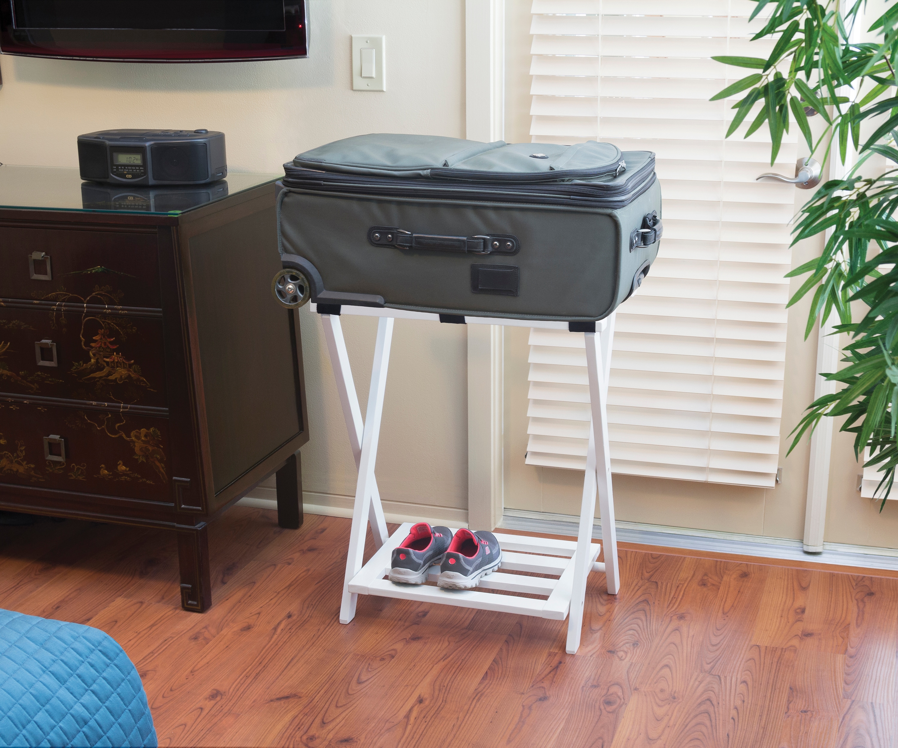 White Folding Wood Luggage Rack with Bottom Shelf