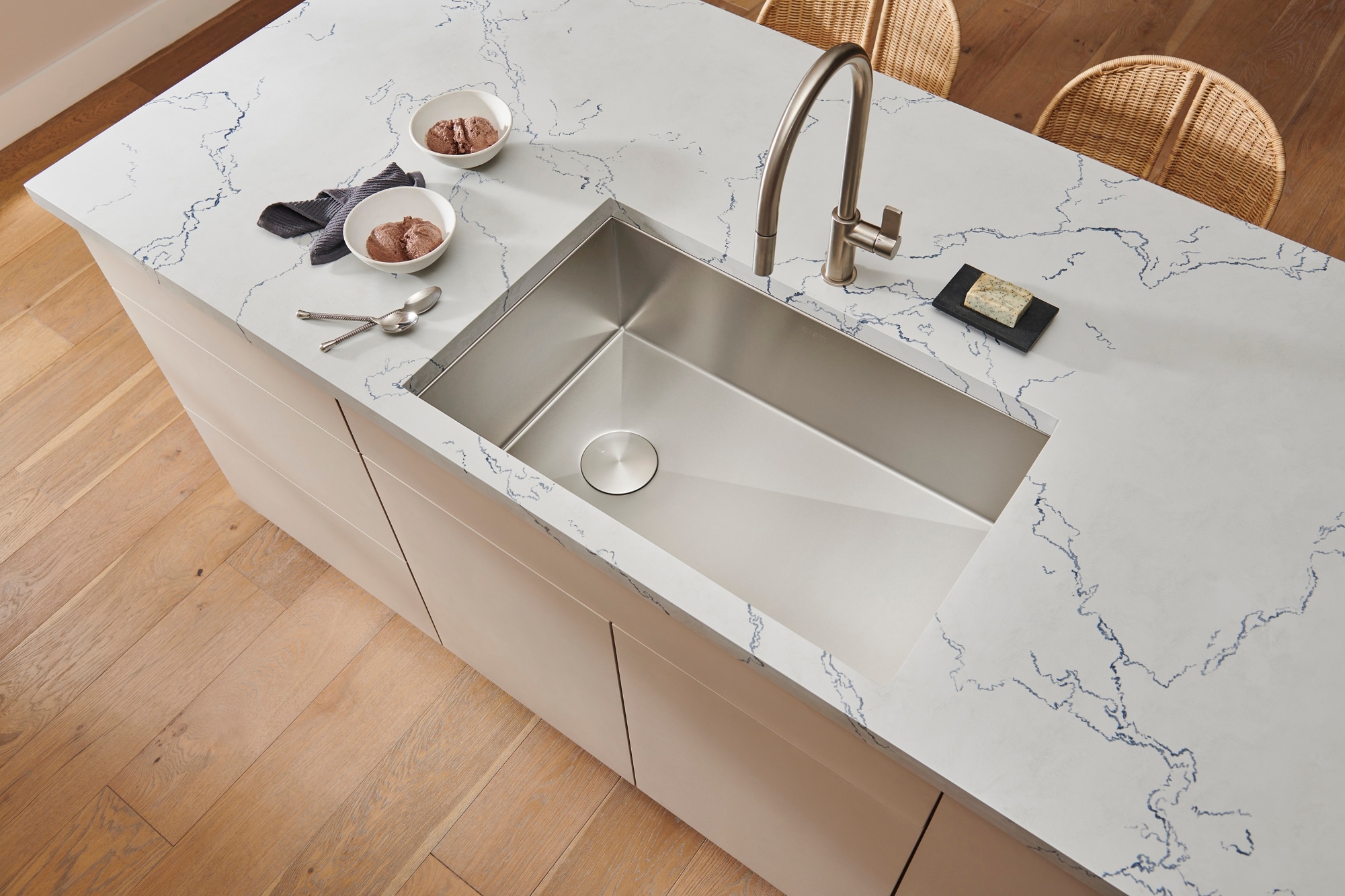 Ruvati RVH7490 Kitchen-Sinks - View #10