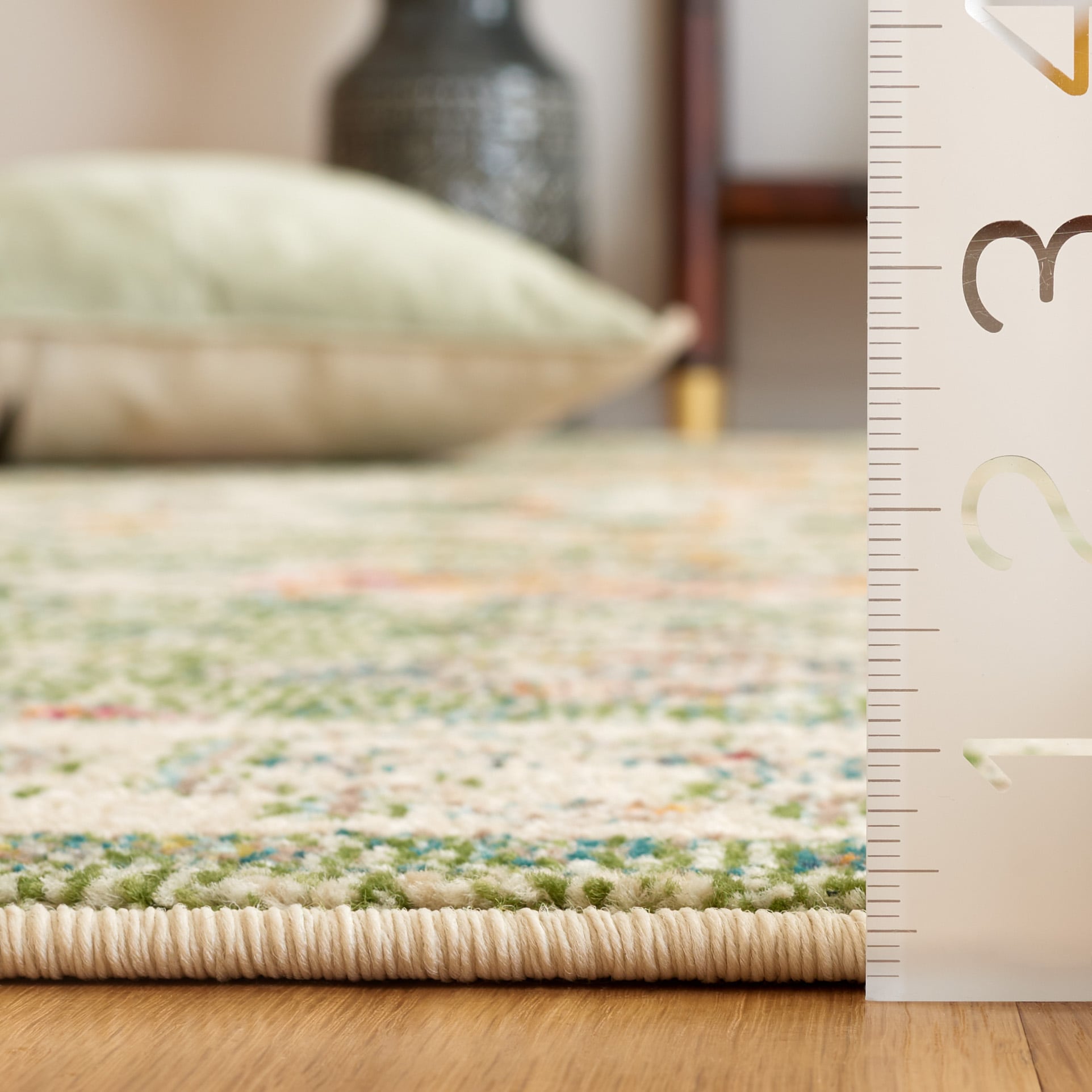 Safavieh MAD468W-7SQ rugs - View #3