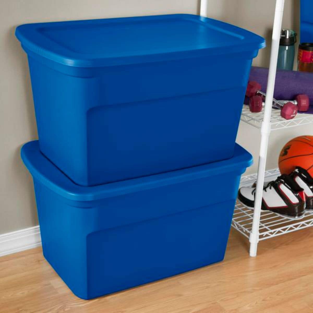 Centrex Medium 30-Gallons (120-Quart) Red Lid/Green Bin Tote with Standard  Snap Lid in the Plastic Storage Containers department at