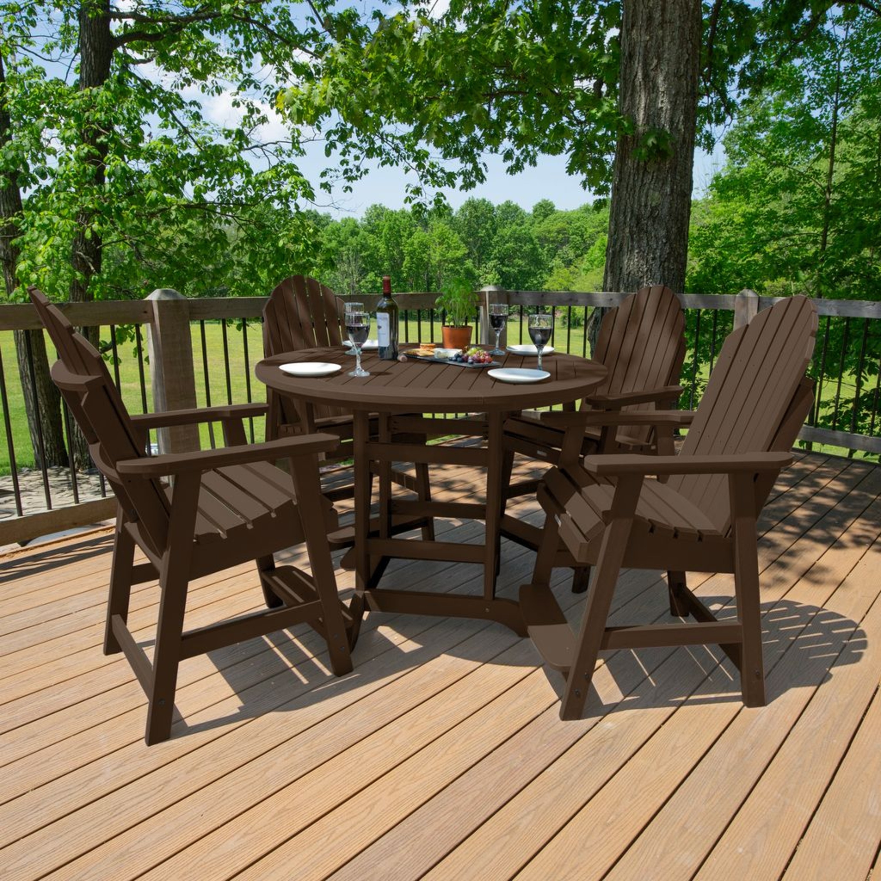 highwood AD-CNA48-ACE Hamilton 5 -Piece Weathered Acorn Patio Dining Set Plastic Round Table with 4 Stationary Chairs
