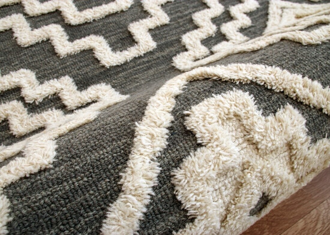 Gray and Cream Tufted Geometric Wool Round Area Rug, 6 ft.