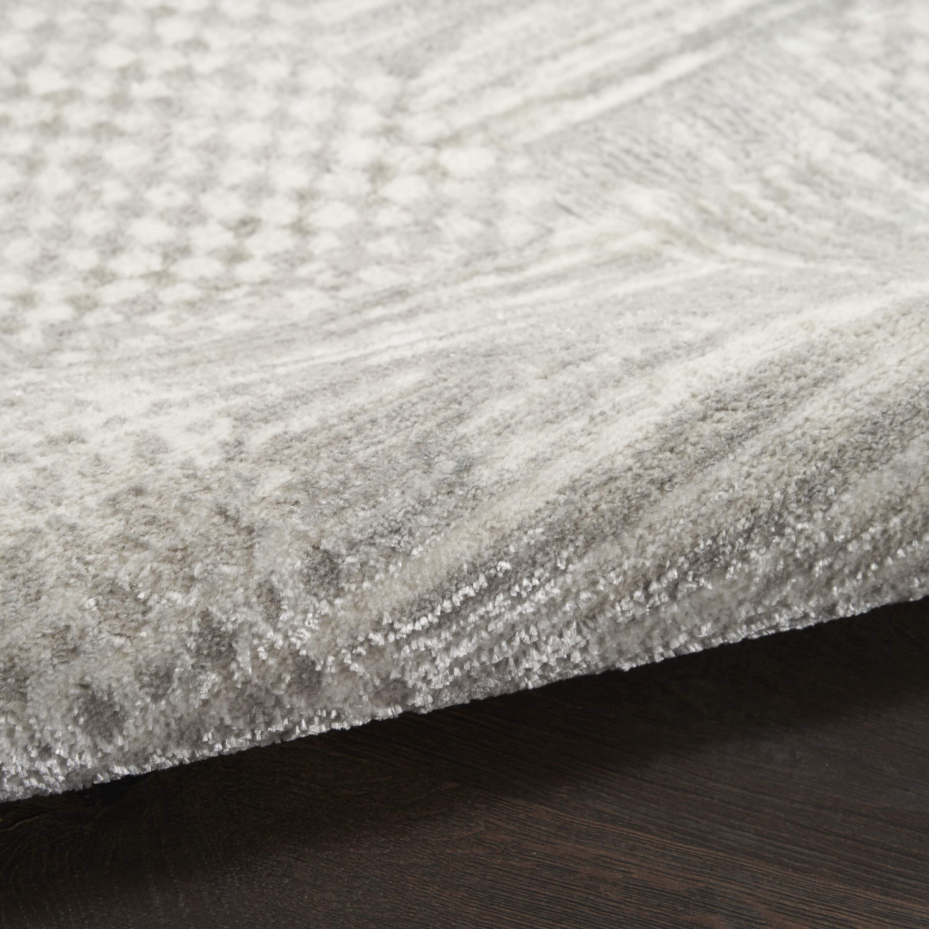 Glam Silver Gray Abstract 4' x 6' Synthetic Area Rug