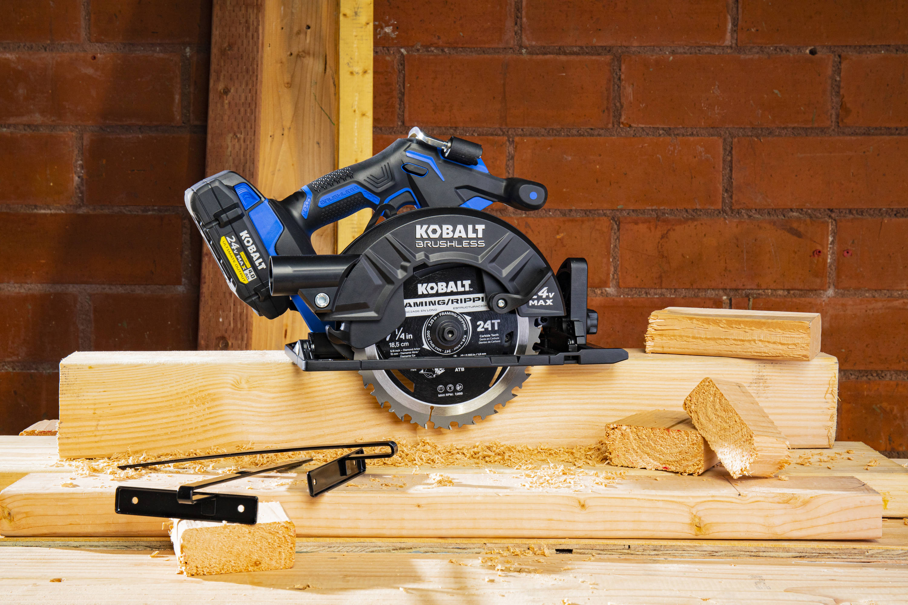 Kobalt 24-volt Max 4-in Brushless Cordless Circular Saw with Aluminum Shoe (Bare Tool) - 4