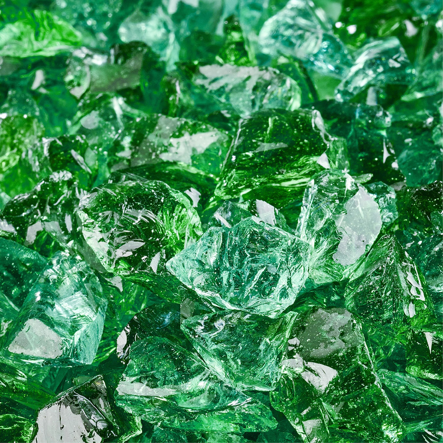Yard Elements CB-KWOQ-LN9S Emerald Green- Crushed Fire Glass For Indoor and Outdoor Fire Pits or Fireplaces 10 Pounds 3/8 Inch- 1/2-in