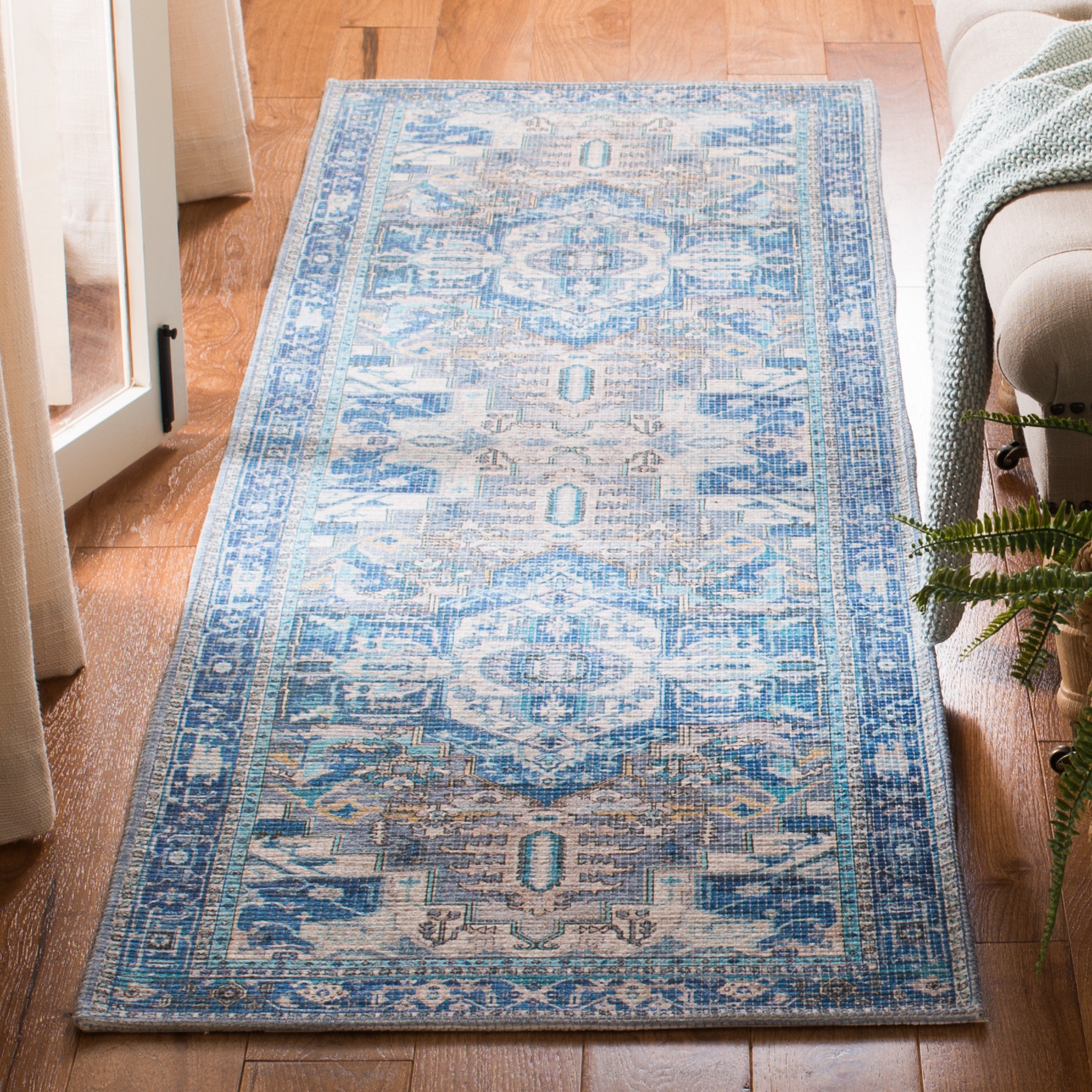 Safavieh SFN202N-28 Saffron Solok 2 x 8 (ft) Loomed Polyester Navy/Ivory Rectangular Indoor Distressed/Overdyed Vintage Runner rug