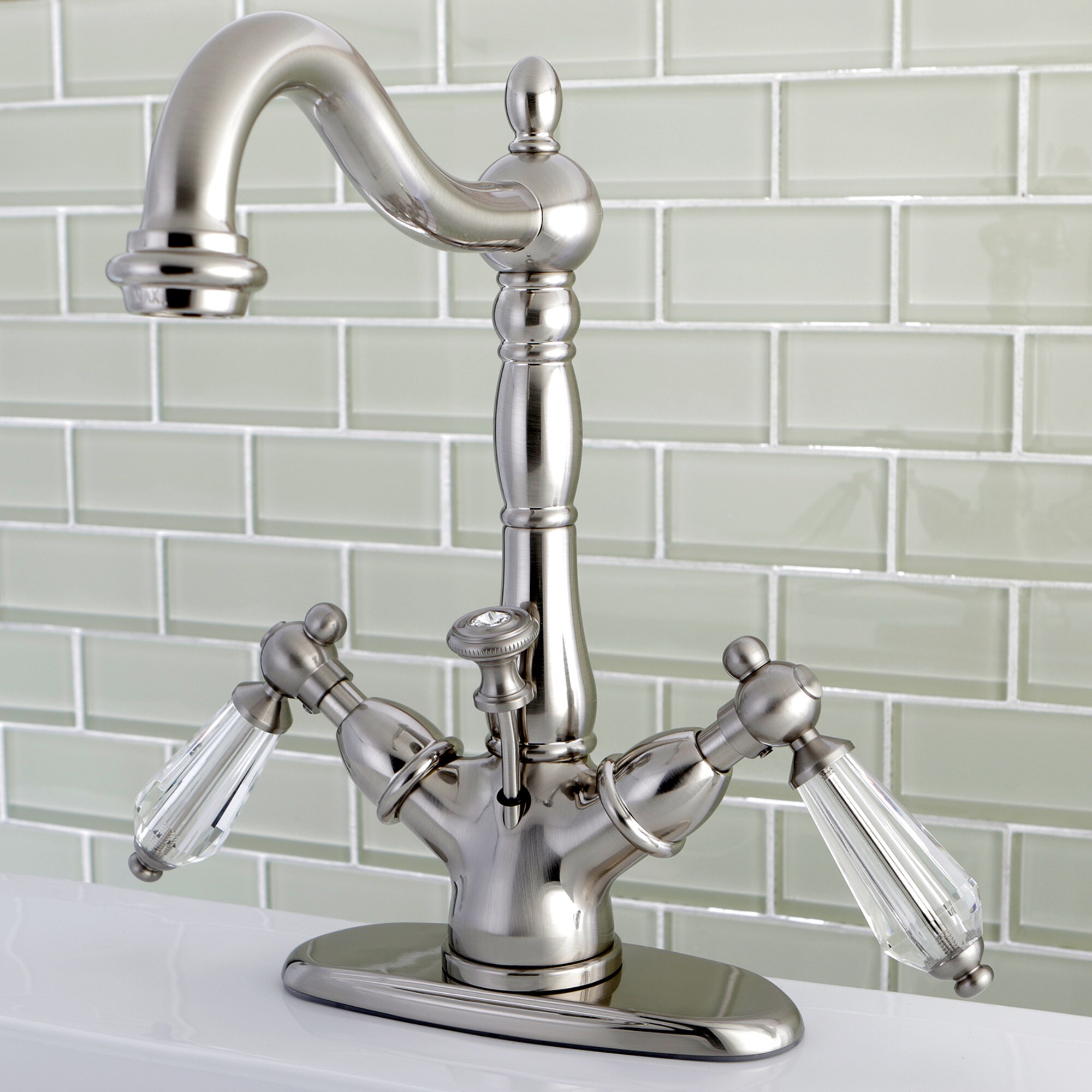 Kingston Brass WLKS1438WLL Wilshire Brushed nickel 4-in centerset 2-handle High-arc Residential Handle Bathroom Sink Faucet with Drain with Deck Plate