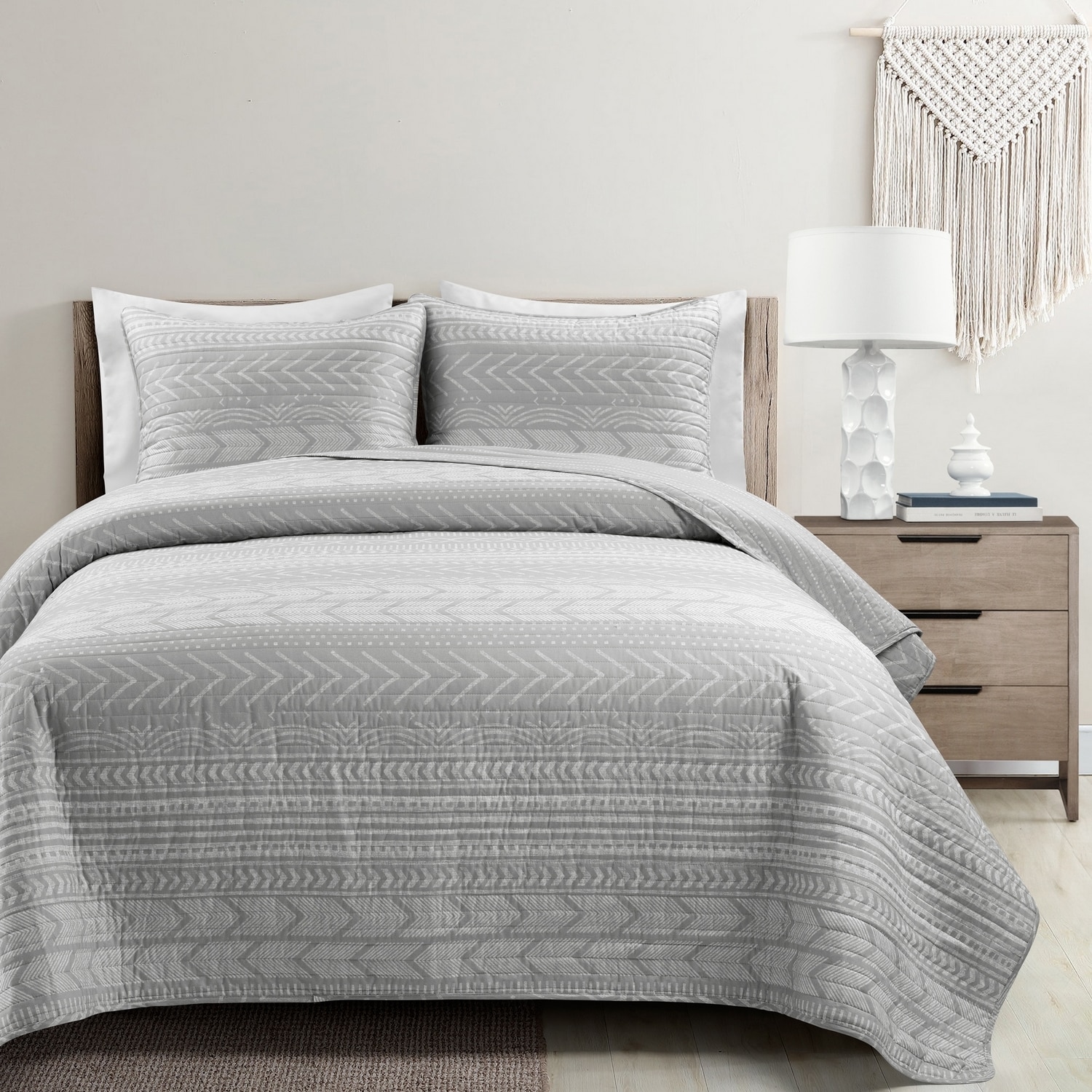 Lush Decor 21T010969 Light Gray Geometric Reversible King Quilt Cotton