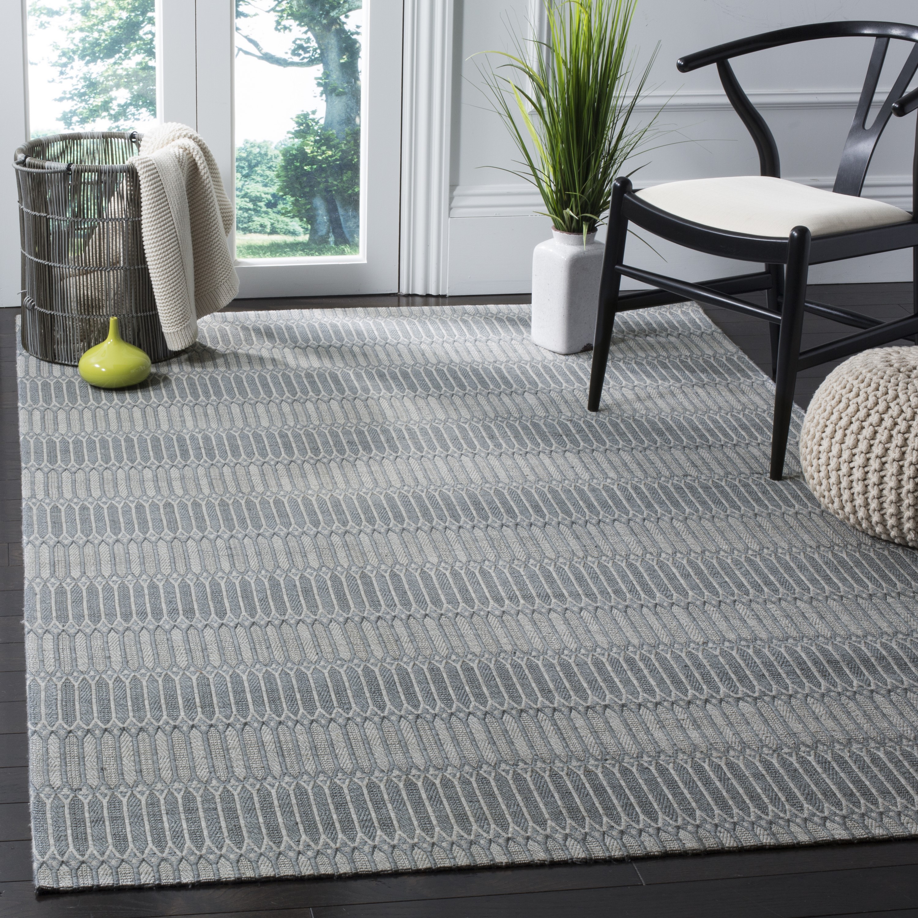 Safavieh MRB124A-6 Marbella Matejka 6 x 9 (ft) Loomed Synthetic Silver Rectangular Indoor Stripe Area rug