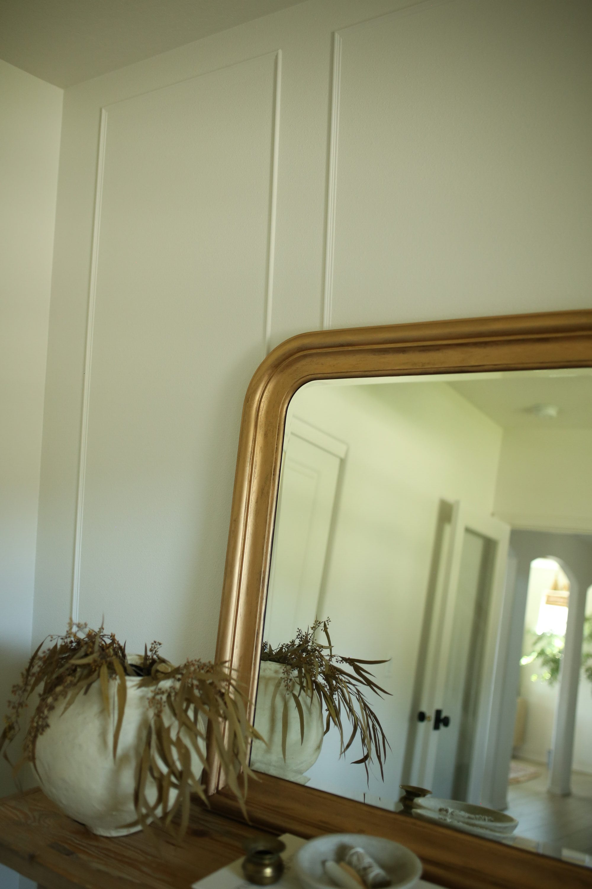 Ornamental Mouldings 589-8OAK Chair-Rail-Moulding - View #3