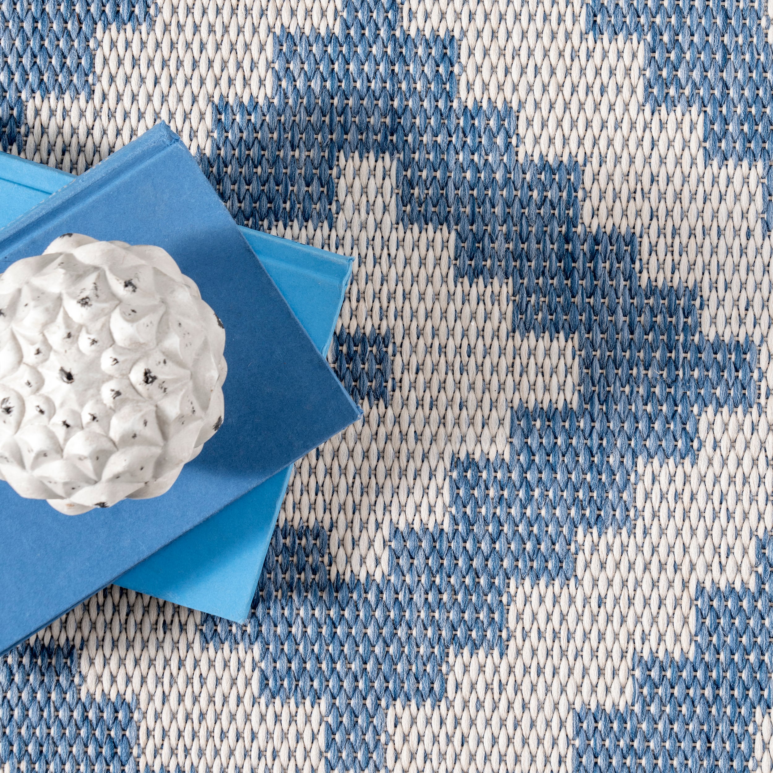 Reversible Blue Trellis Synthetic Oval Rug, 5' x 8', Easy Care