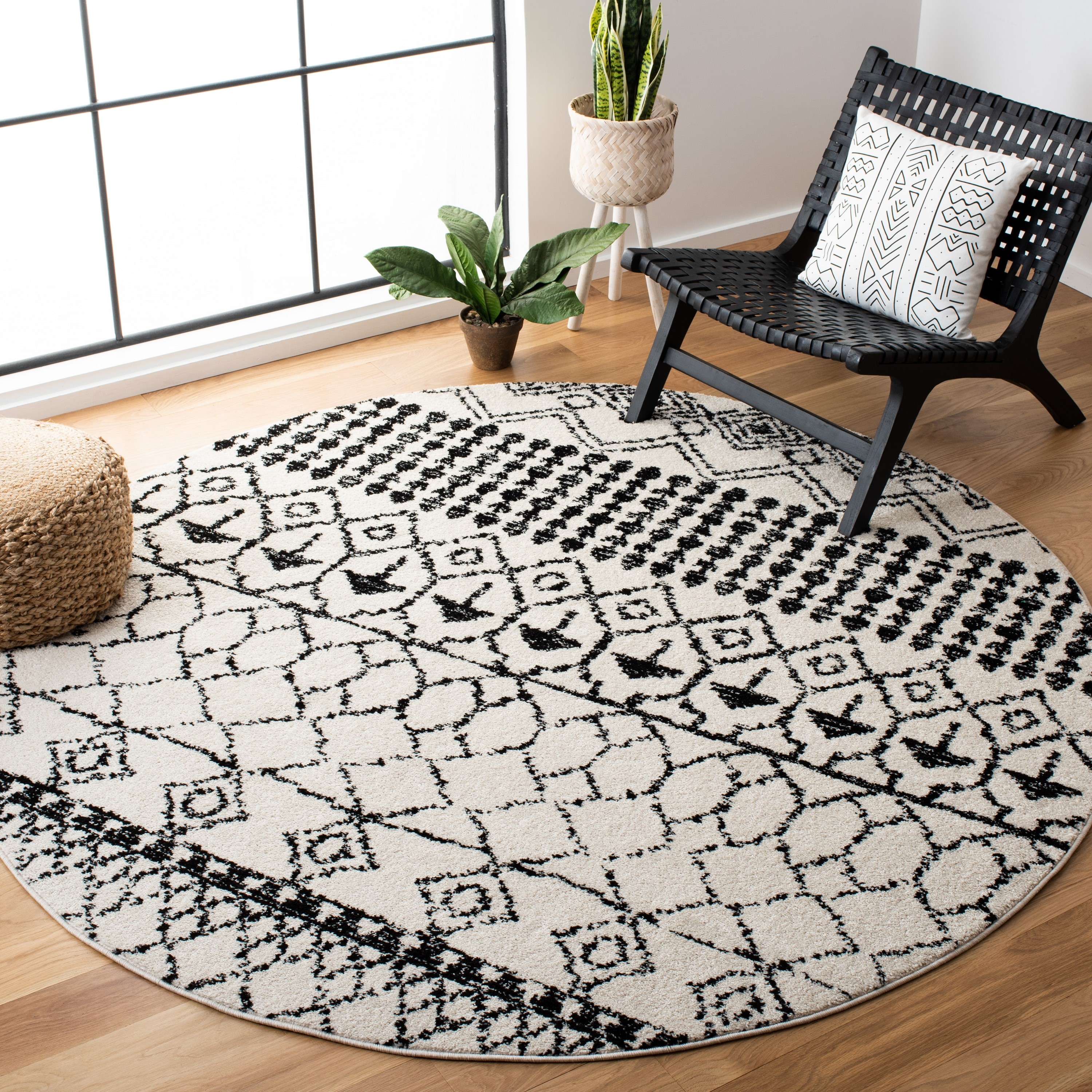 Safavieh TUL229B-5R Tulum Artesia 5 x 5 (ft) Loomed Polypropylene Ivory/Black Round Indoor Geometric Bohemian/Eclectic Area rug