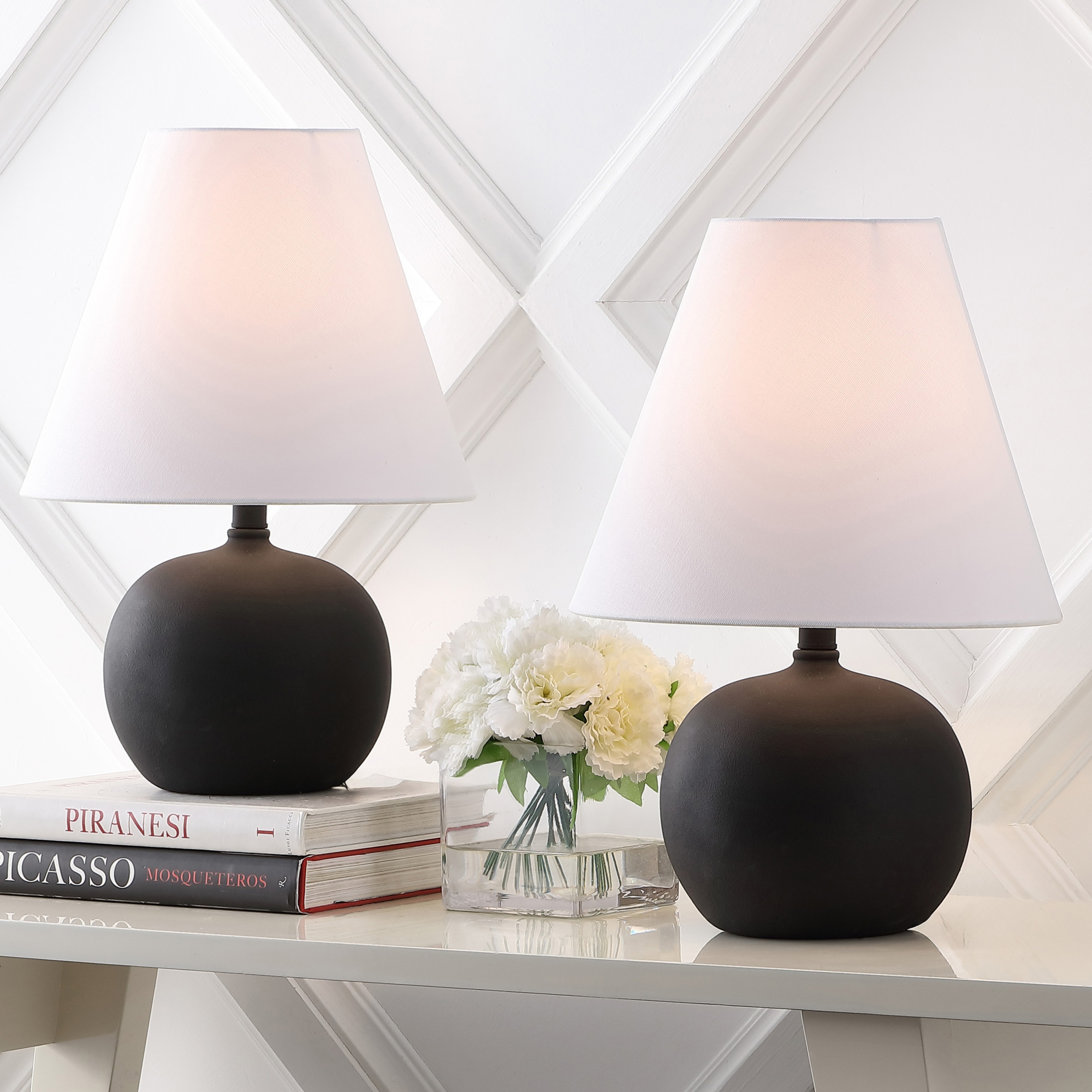 JONATHAN  Y JYL5602A-SET2 Asher Minimalist Scandinavian Resin/Iron Gourd 18.25-in Matte Black LED Rotary socket Table Lamp with Linen Shade 2 -Set