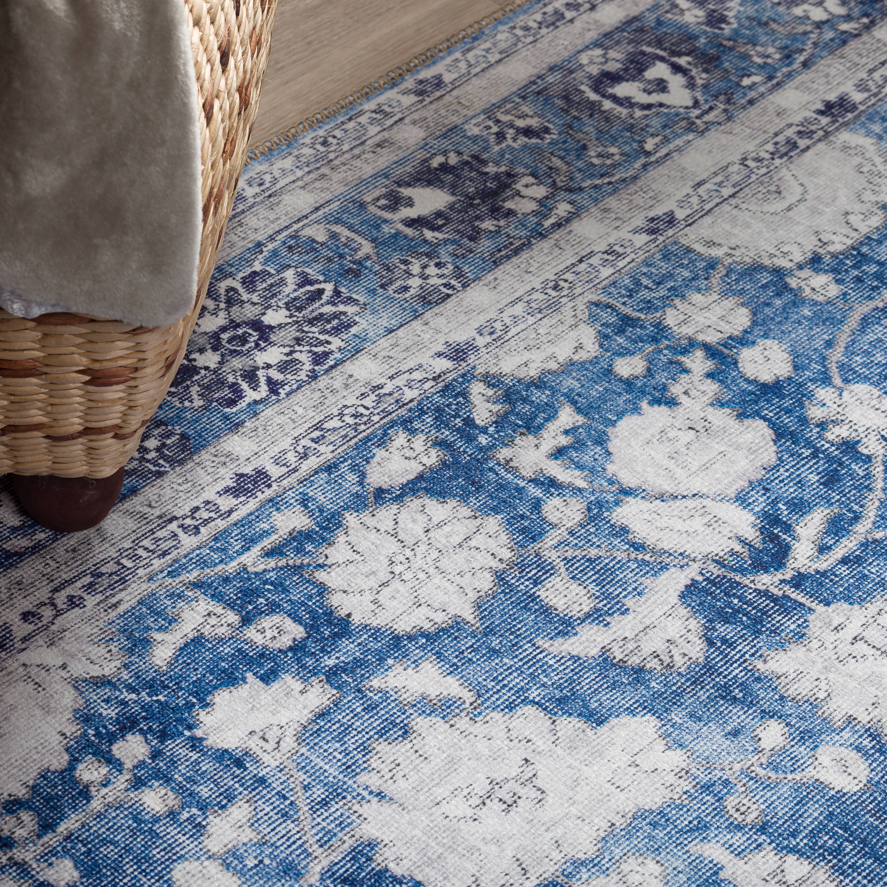 Addison Rugs AKE37BL5X8 rugs - View #5