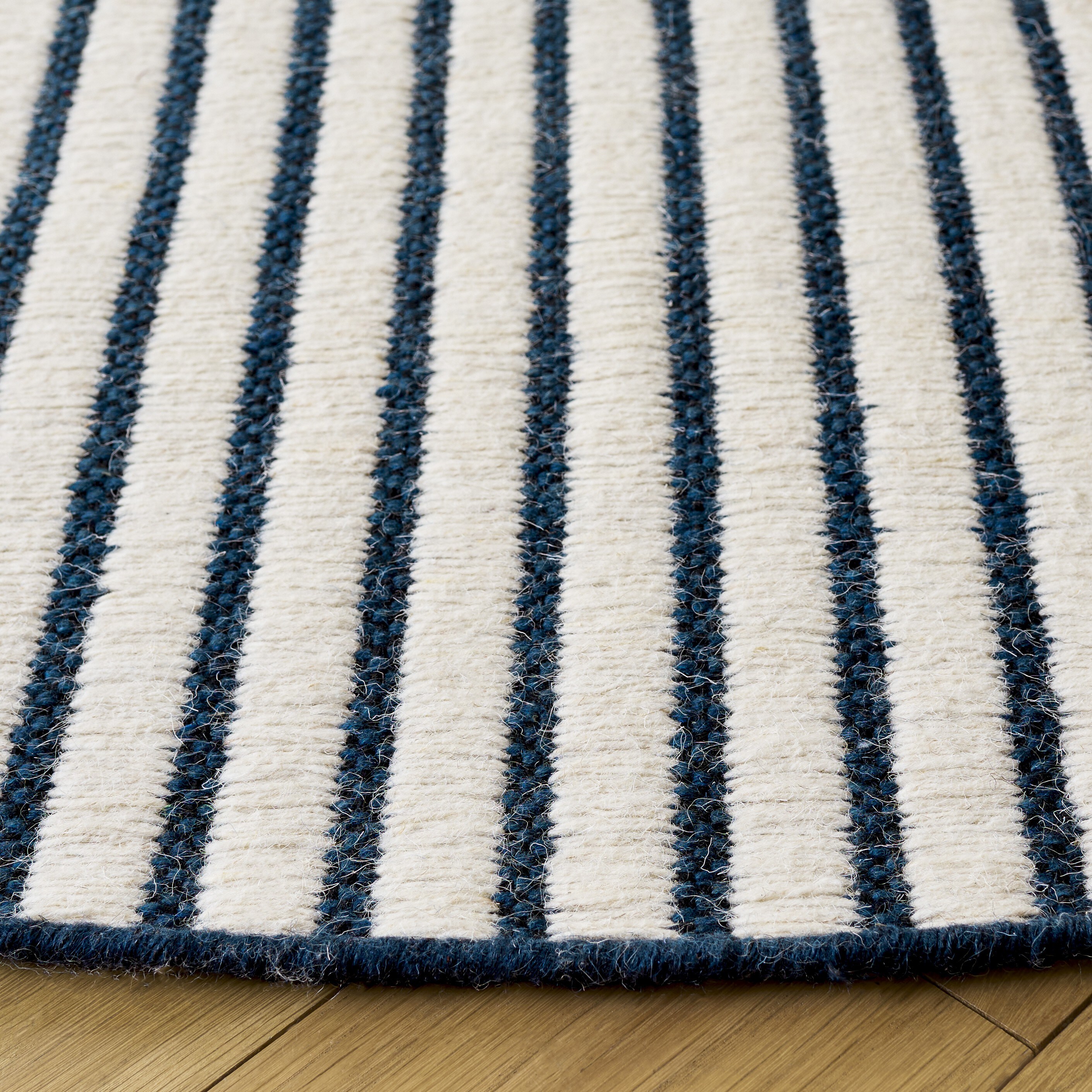 Safavieh VRM911N-6R rugs - View #3