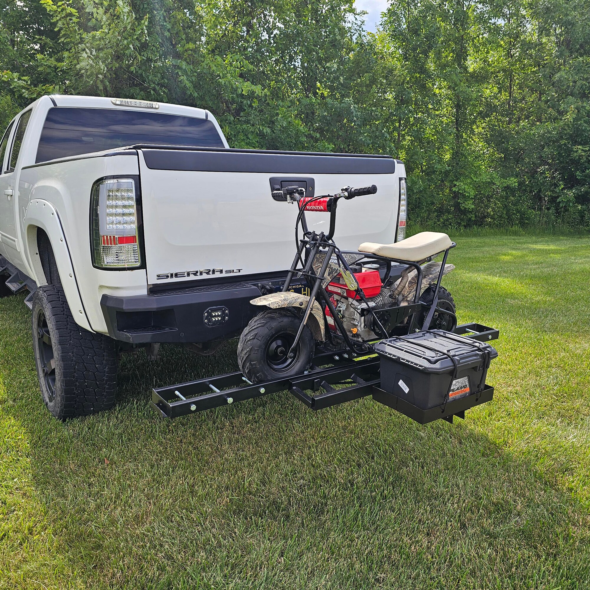 Erickson Steel Hitch Mounted Cargo Tray Carrier Adjustable 41 in Length 8 in Height Black Powder Coat Finish in the Cargo Carriers department at Lowes