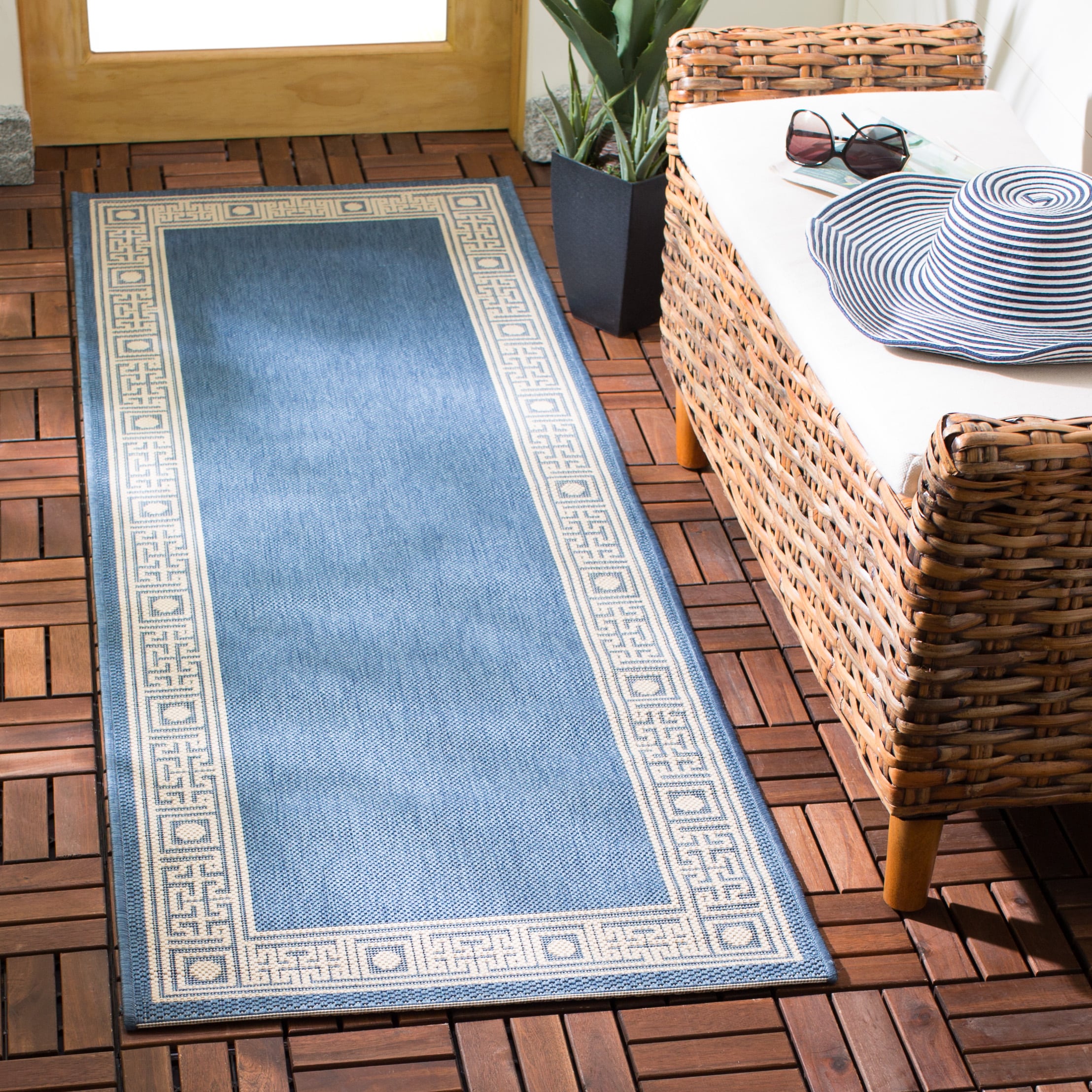 Safavieh CY5143C-27 Courtyard Greek Revival 2 x 7 (ft) Loomed Polypropylene Blue/Beige Rectangular Indoor/Outdoor Border Runner rug