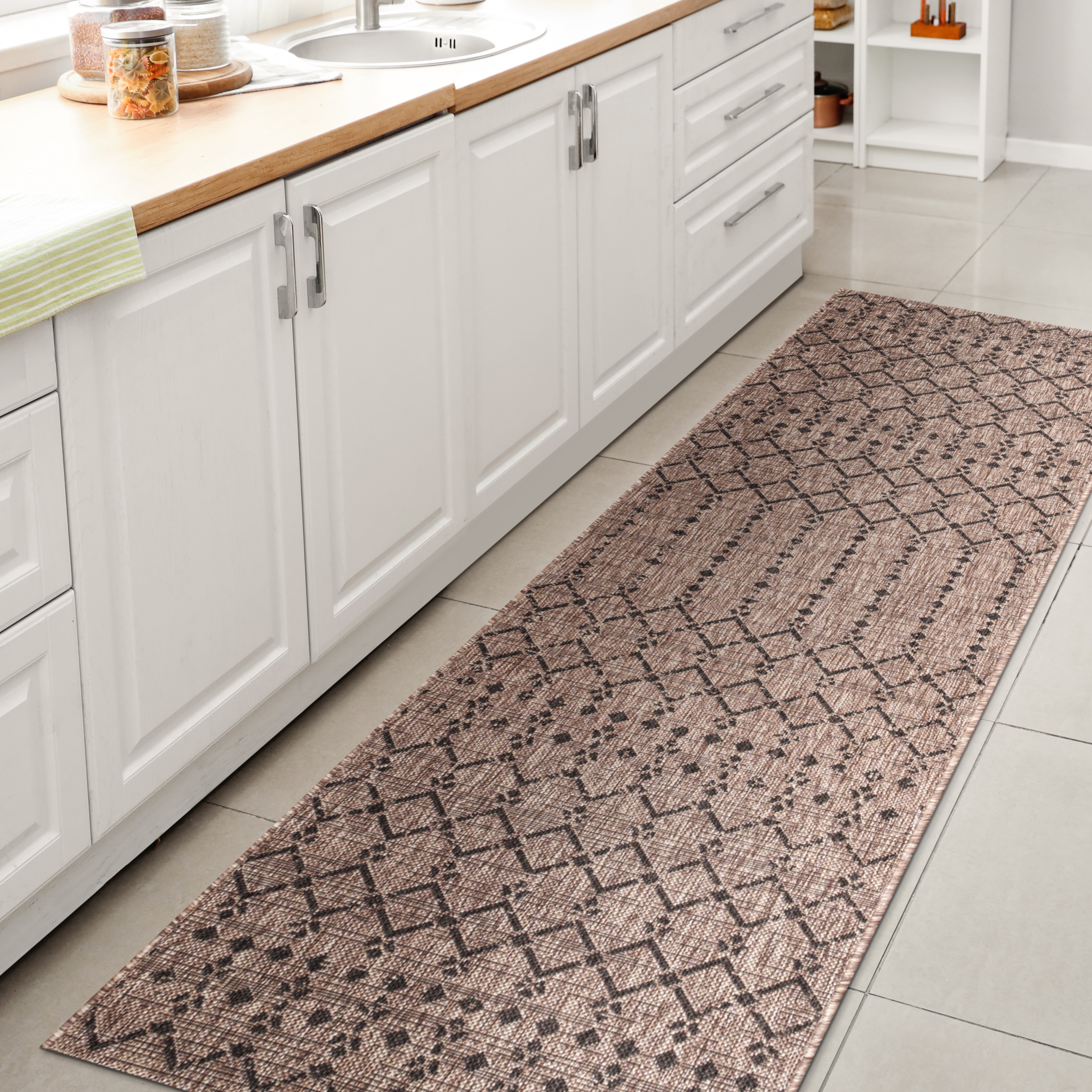 JONATHAN  Y SMB108D-28 Santa Monica Ourika Filigree Textured Weave 2 x 8 (ft) Loomed Polypropylene Natural/Black Rectangular Indoor/Outdoor Distressed/Overdyed Coastal Runner rug