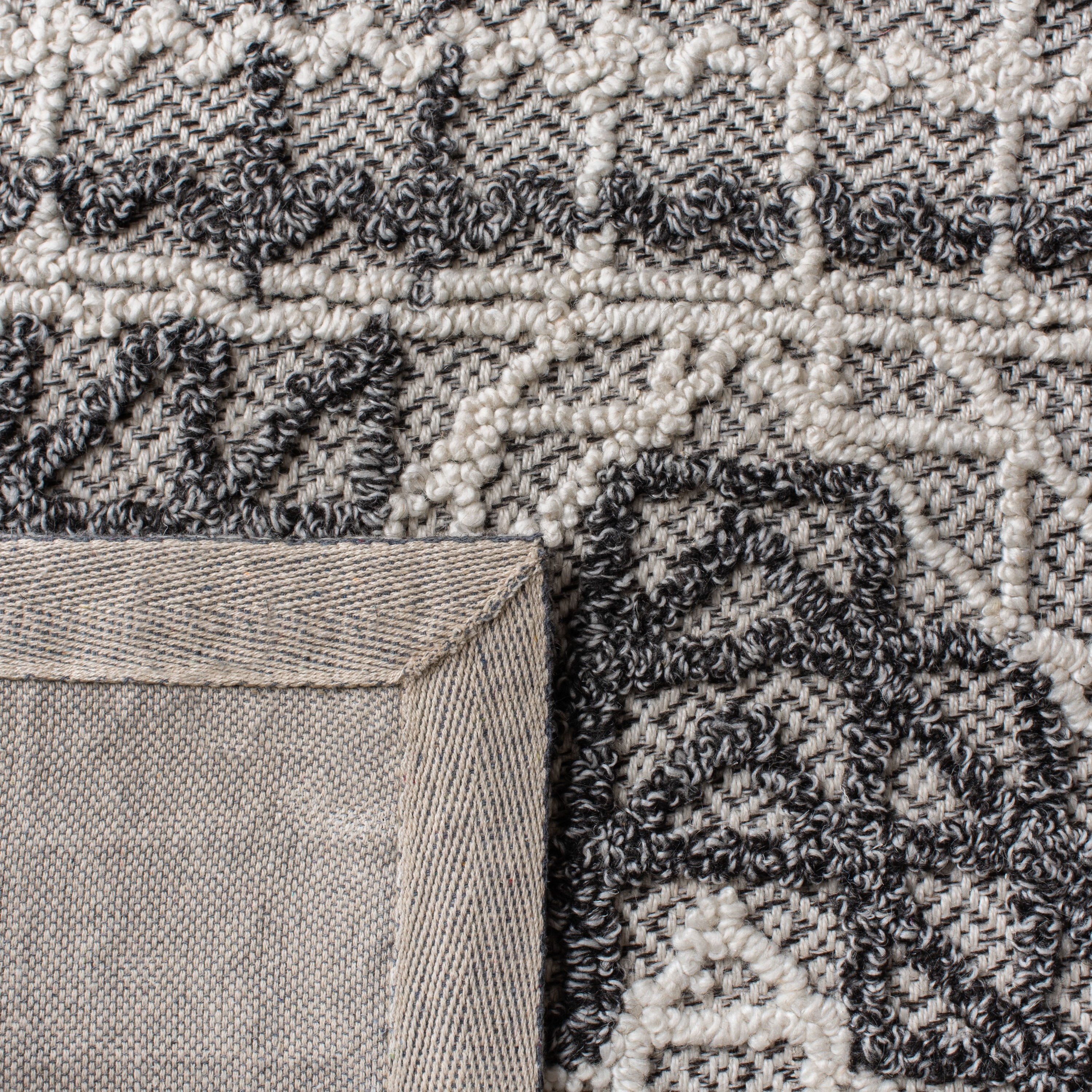 Hand-Tufted Gray and Charcoal Wool Rectangular Area Rug 4' x 6'
