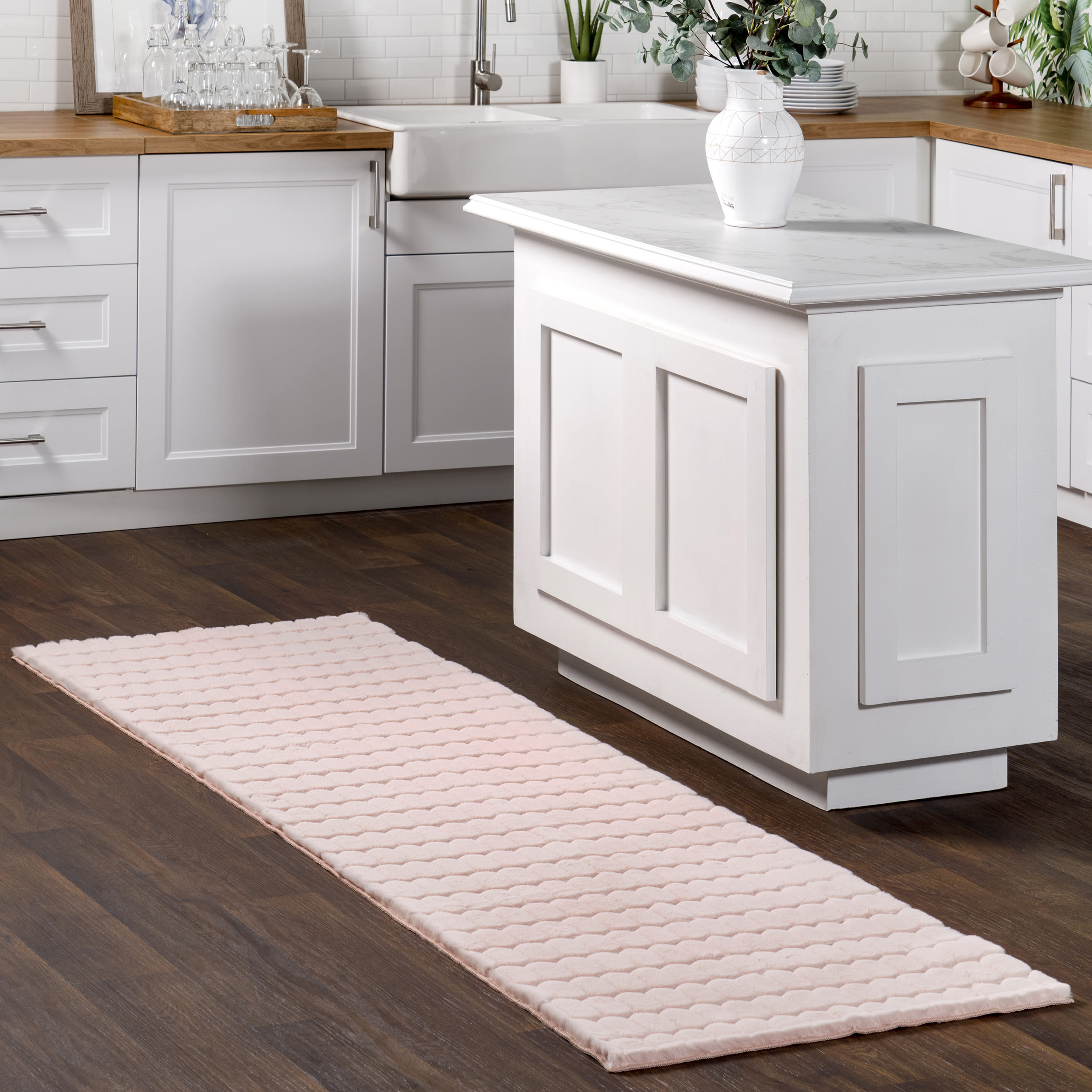 nuLOOM HJWR04F-2608 Nia 2 x 8 (ft) Loomed Polyester Blush Rectangular Indoor Solid Machine washable Runner rug